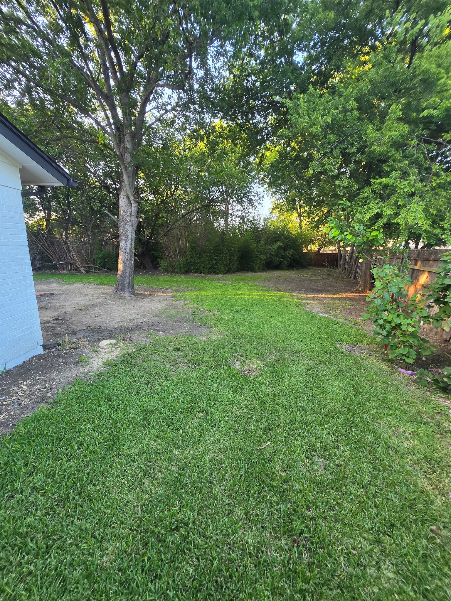 715 N Deerfield Circle Arlington TX 76015