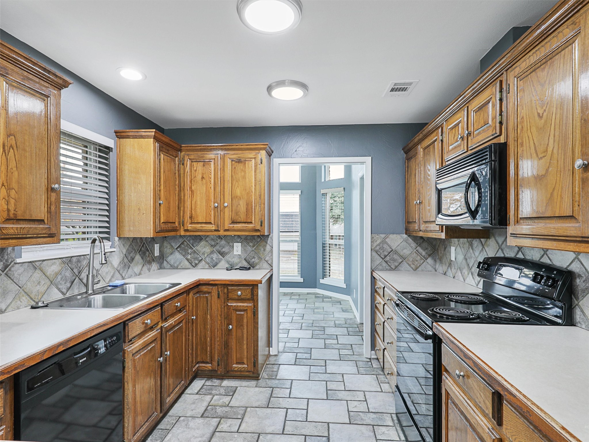 508 Castlegate Street Howe TX 75459
