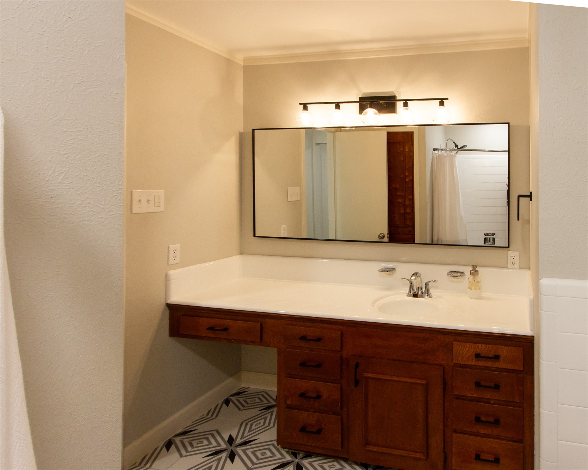 1256 Golden Trophy Drive Dallas TX 75232