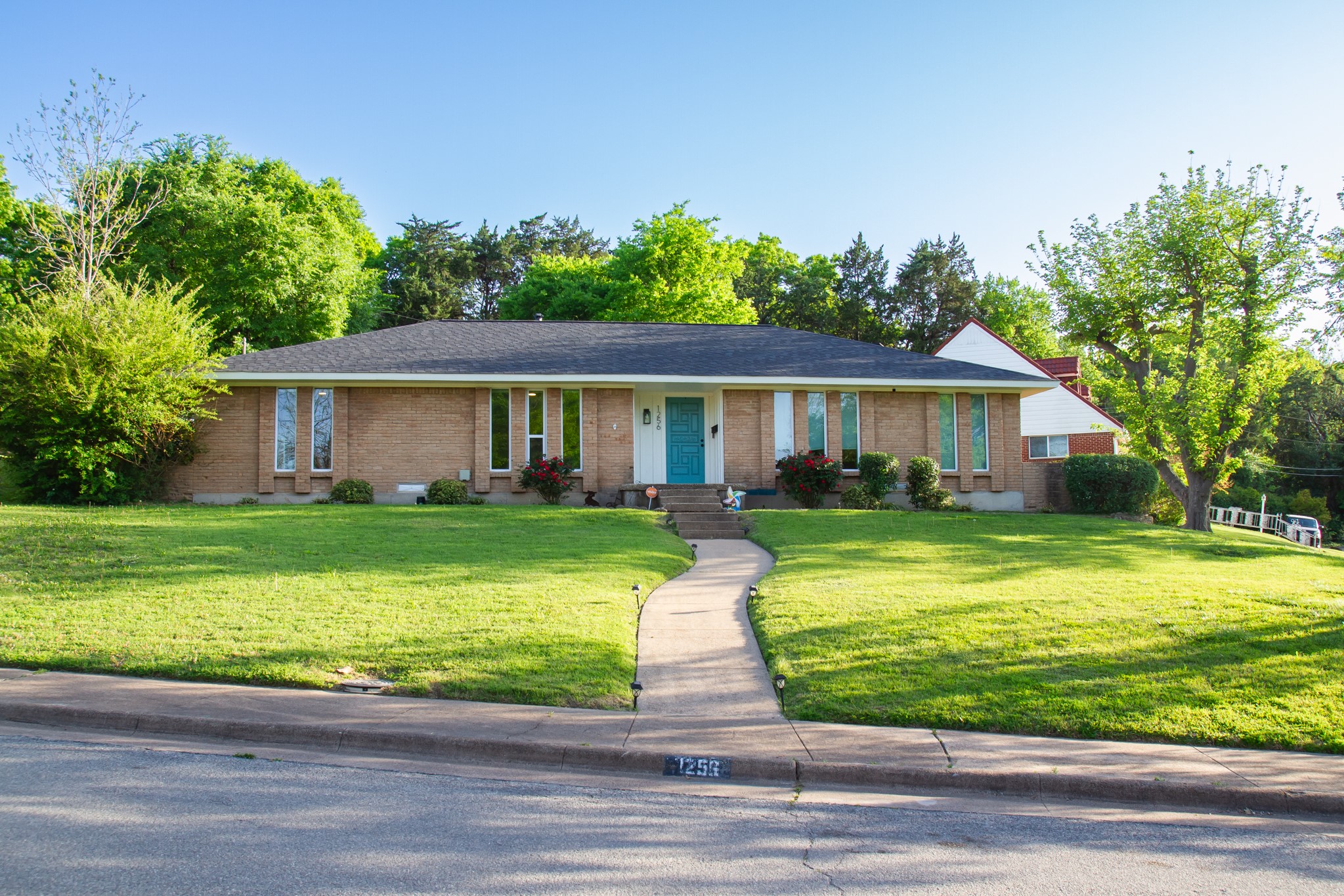 1256 Golden Trophy Drive Dallas TX 75232