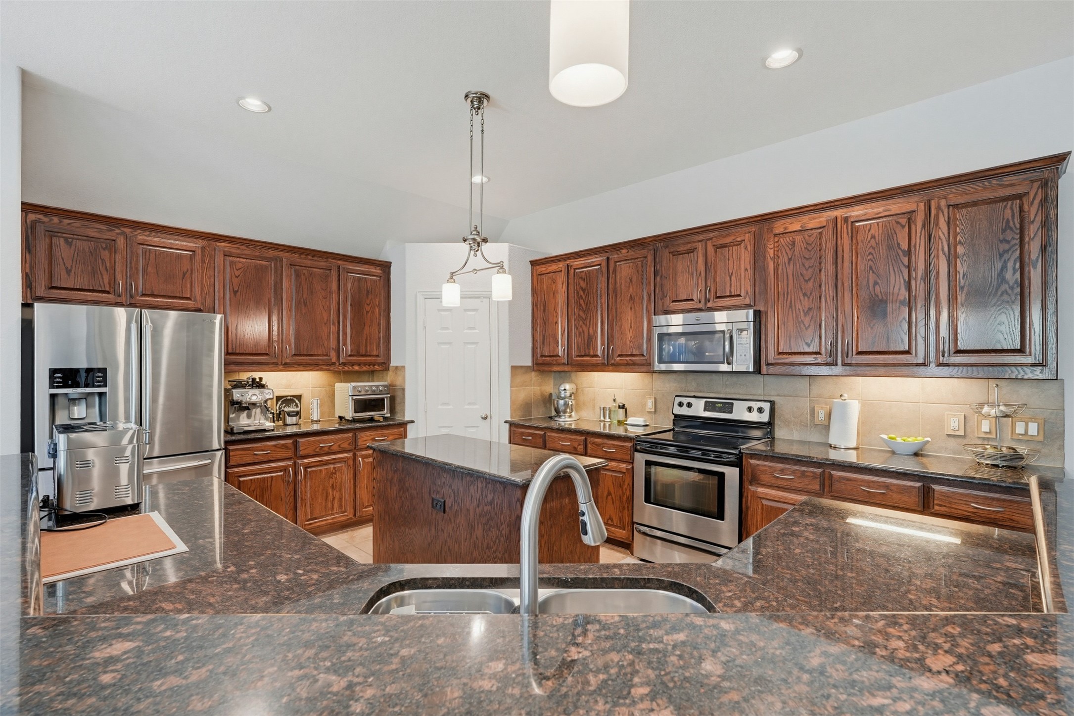 2504 Maple Stream Drive Fort Worth TX 76177