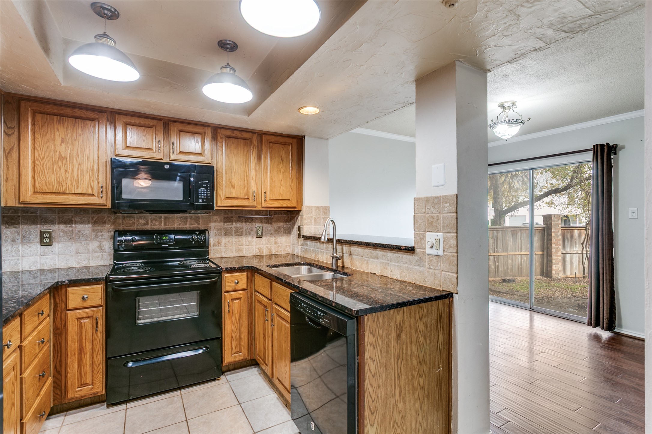 9416 Penny Lane Irving TX 75063