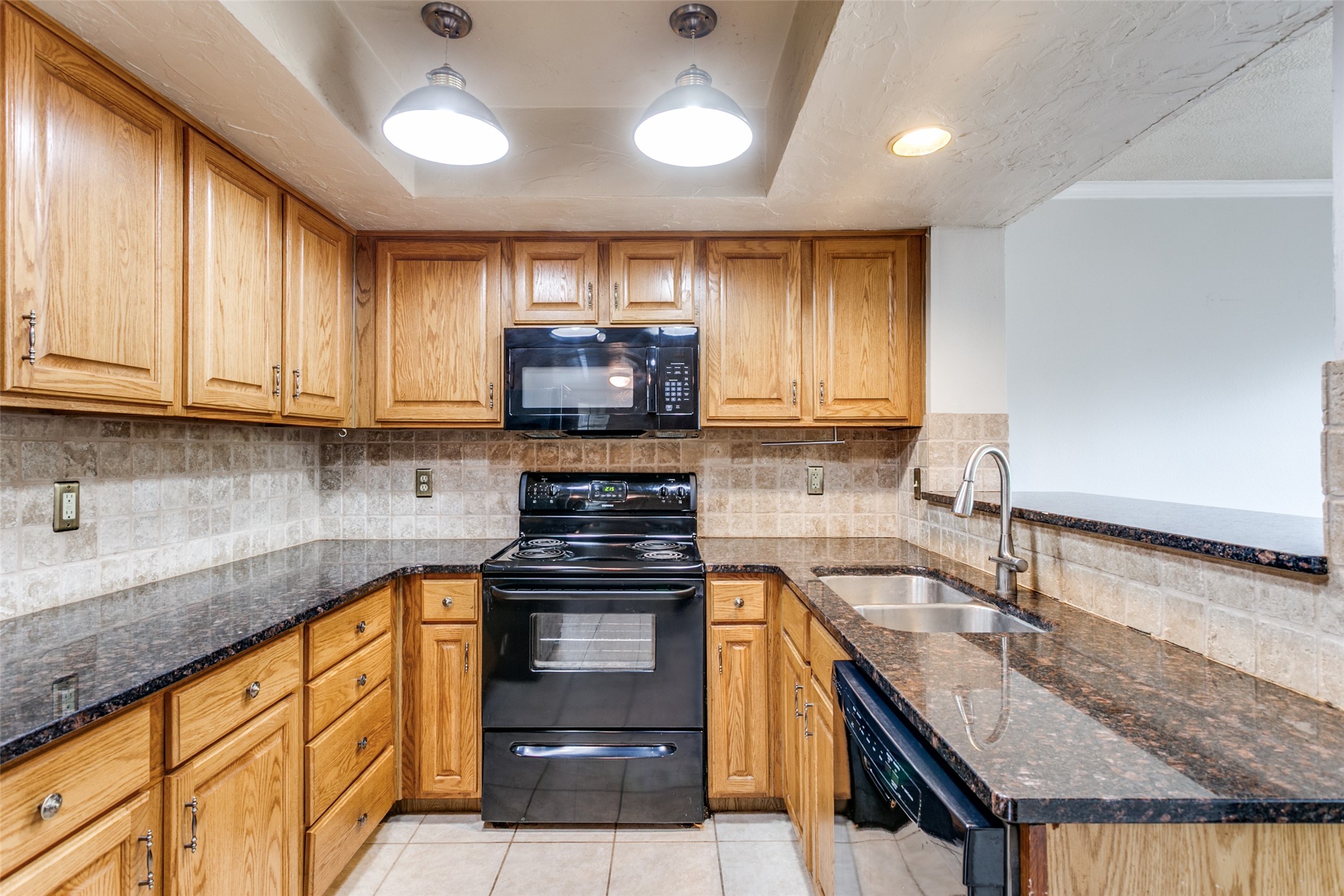 9416 Penny Lane Irving TX 75063