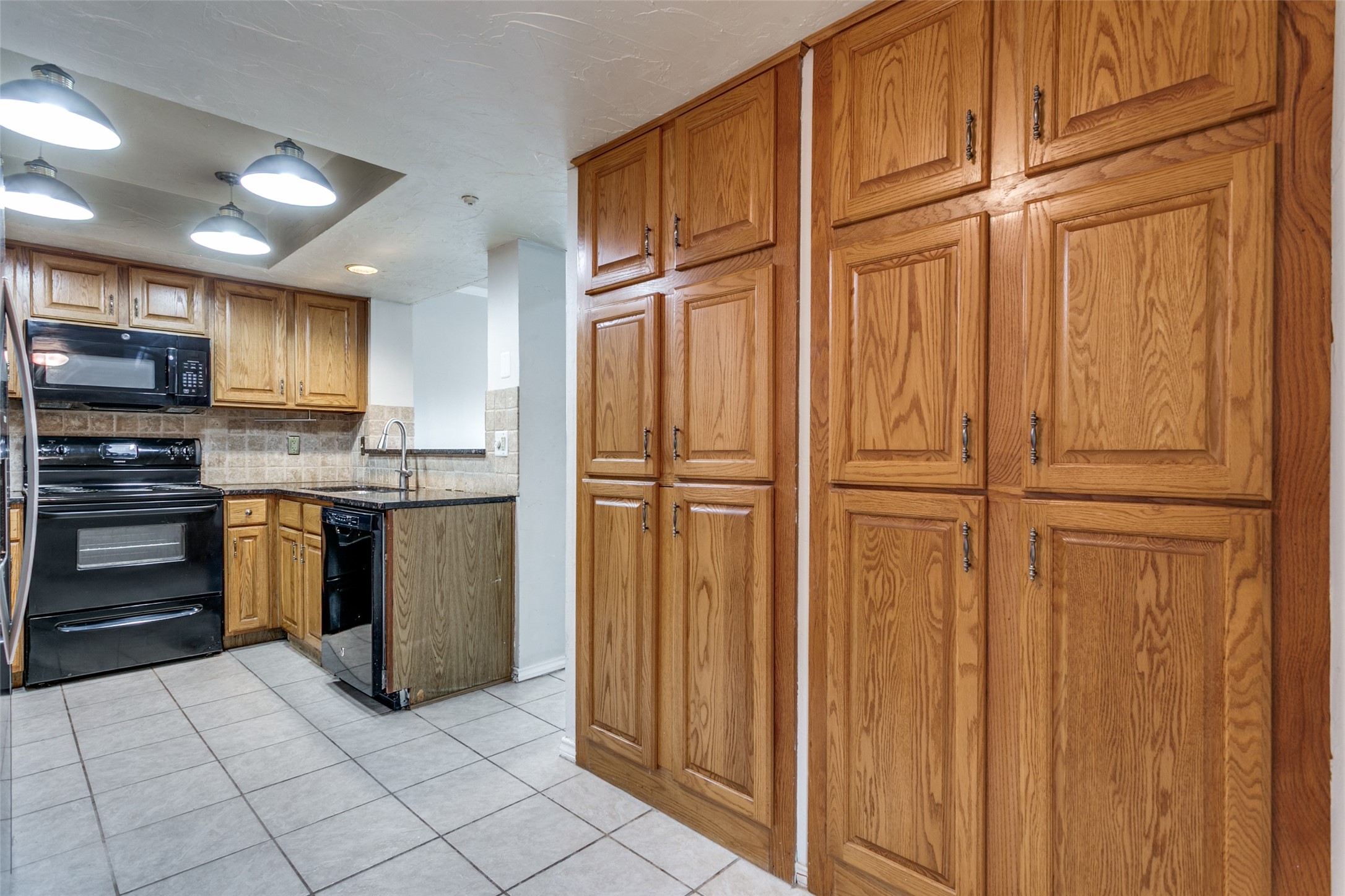 9416 Penny Lane Irving TX 75063