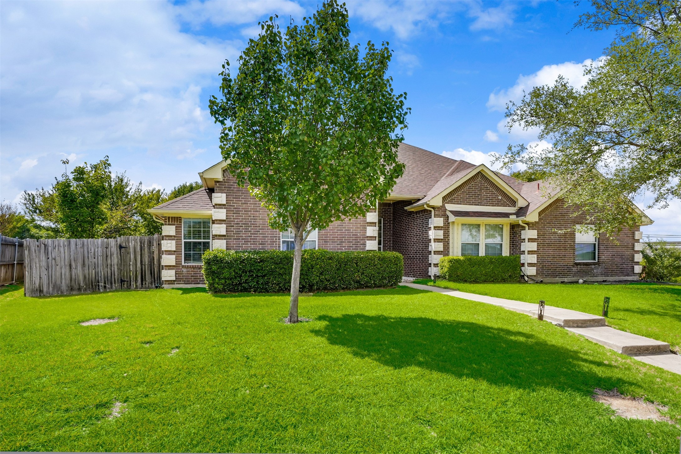 4903 Captains Place Garland TX 75043