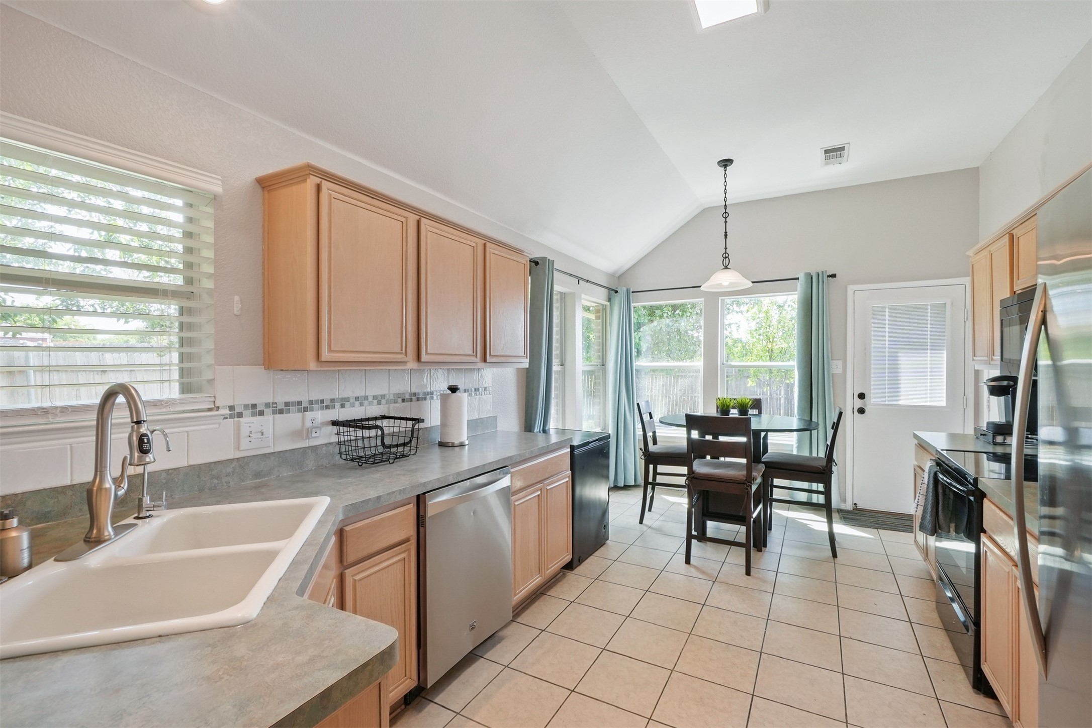 4903 Captains Place Garland TX 75043