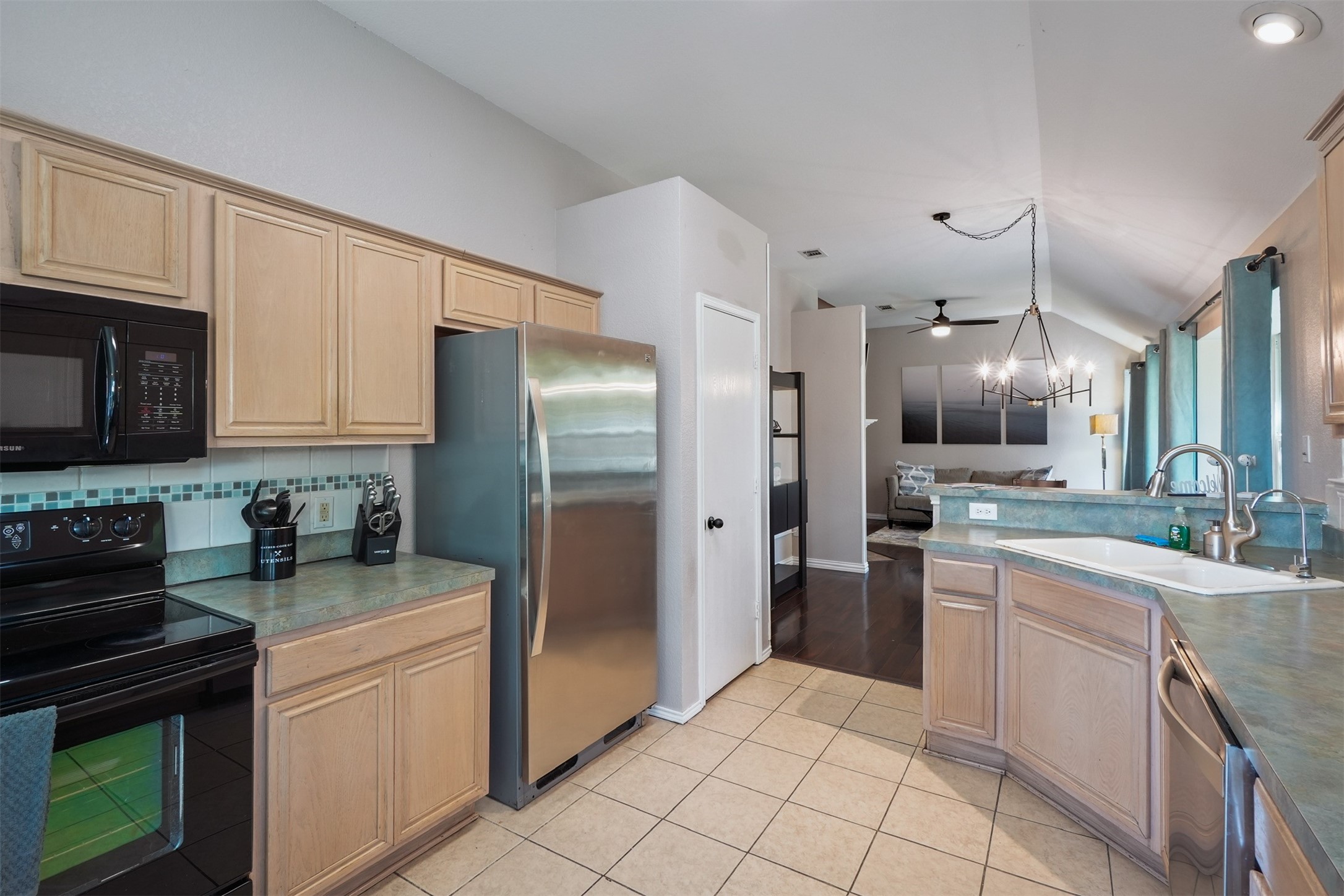 4903 Captains Place Garland TX 75043