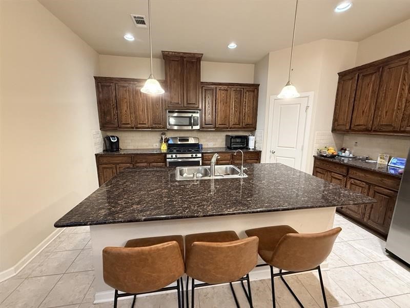 6687 Deleon Street Irving TX 75039