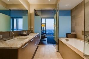 2900 Mckinnon Street Dallas TX 75201