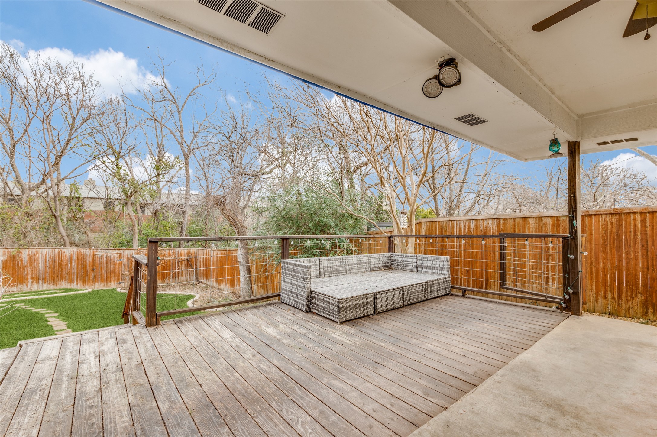2749 Buna Drive Dallas TX 75211