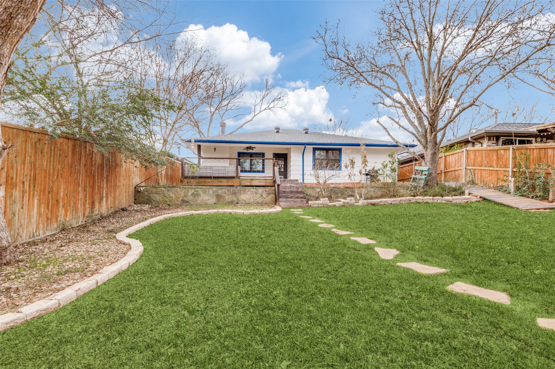 2749 Buna Drive Dallas TX 75211