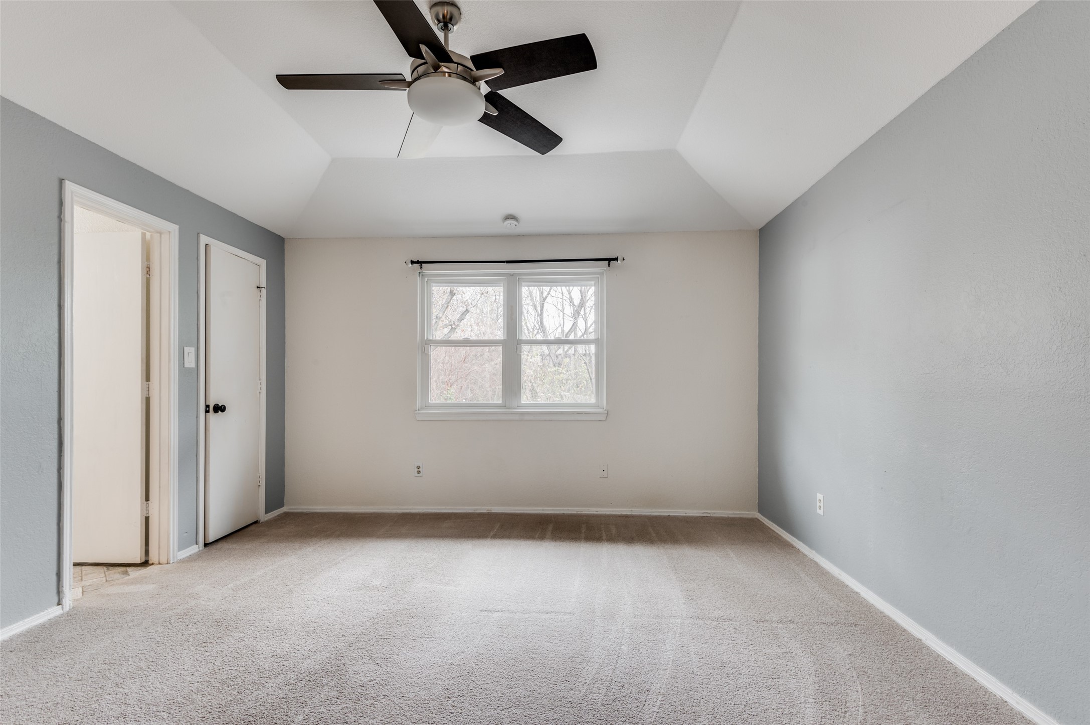 2749 Buna Drive Dallas TX 75211