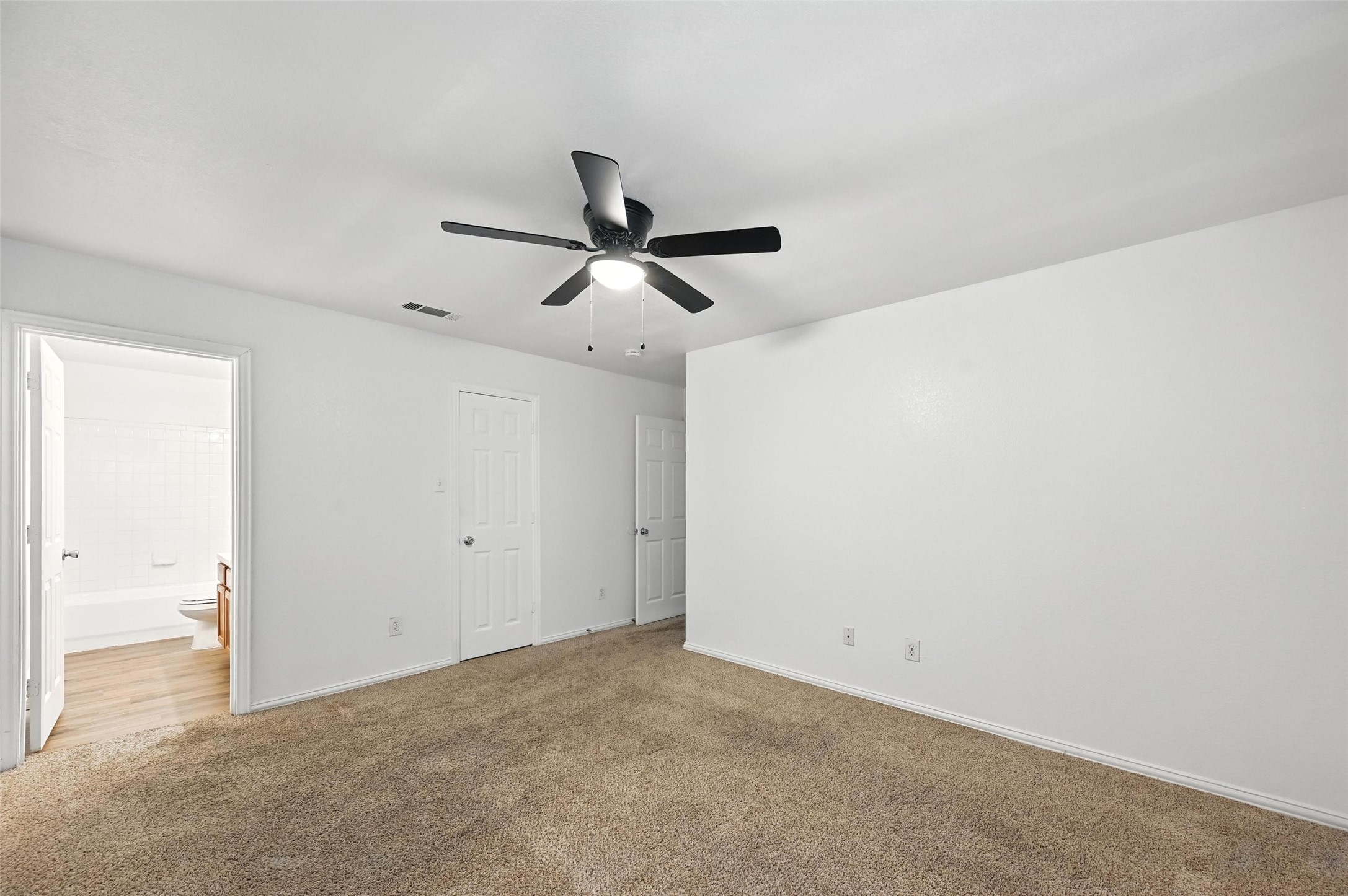 1713 Manor Garden Greenville TX 75401