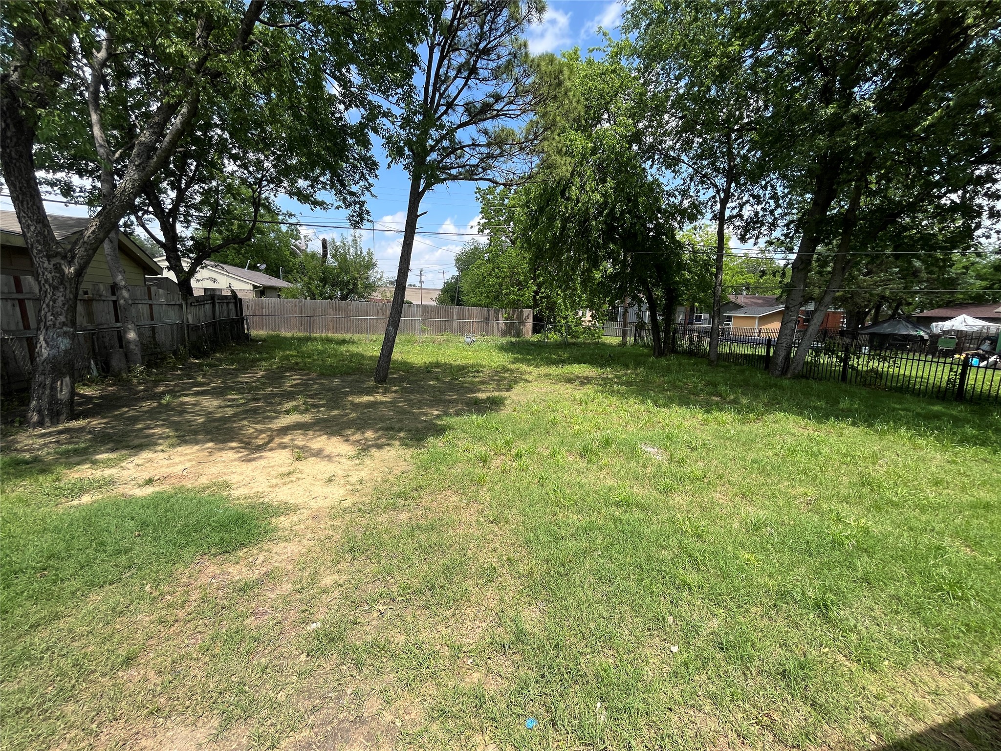 6415 Godfrey Avenue Dallas TX 75217