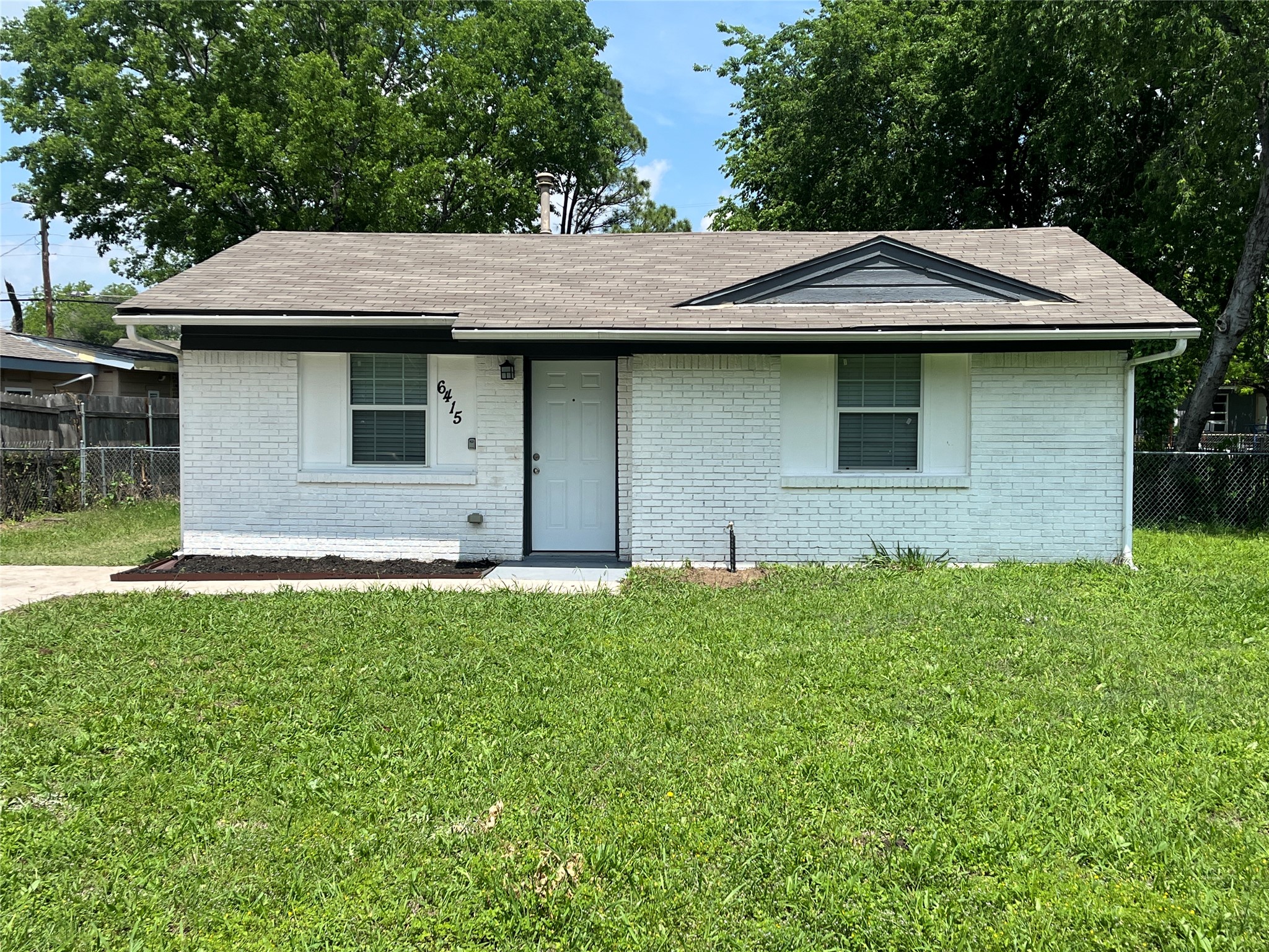 6415 Godfrey Avenue Dallas TX 75217