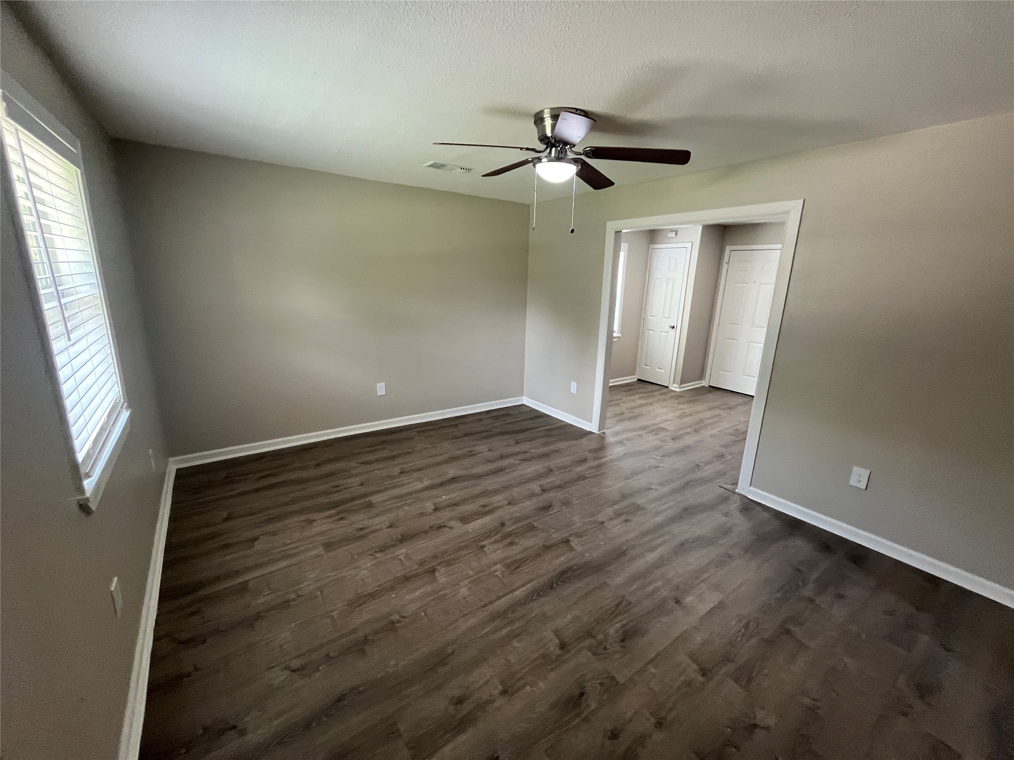 6415 Godfrey Avenue Dallas TX 75217