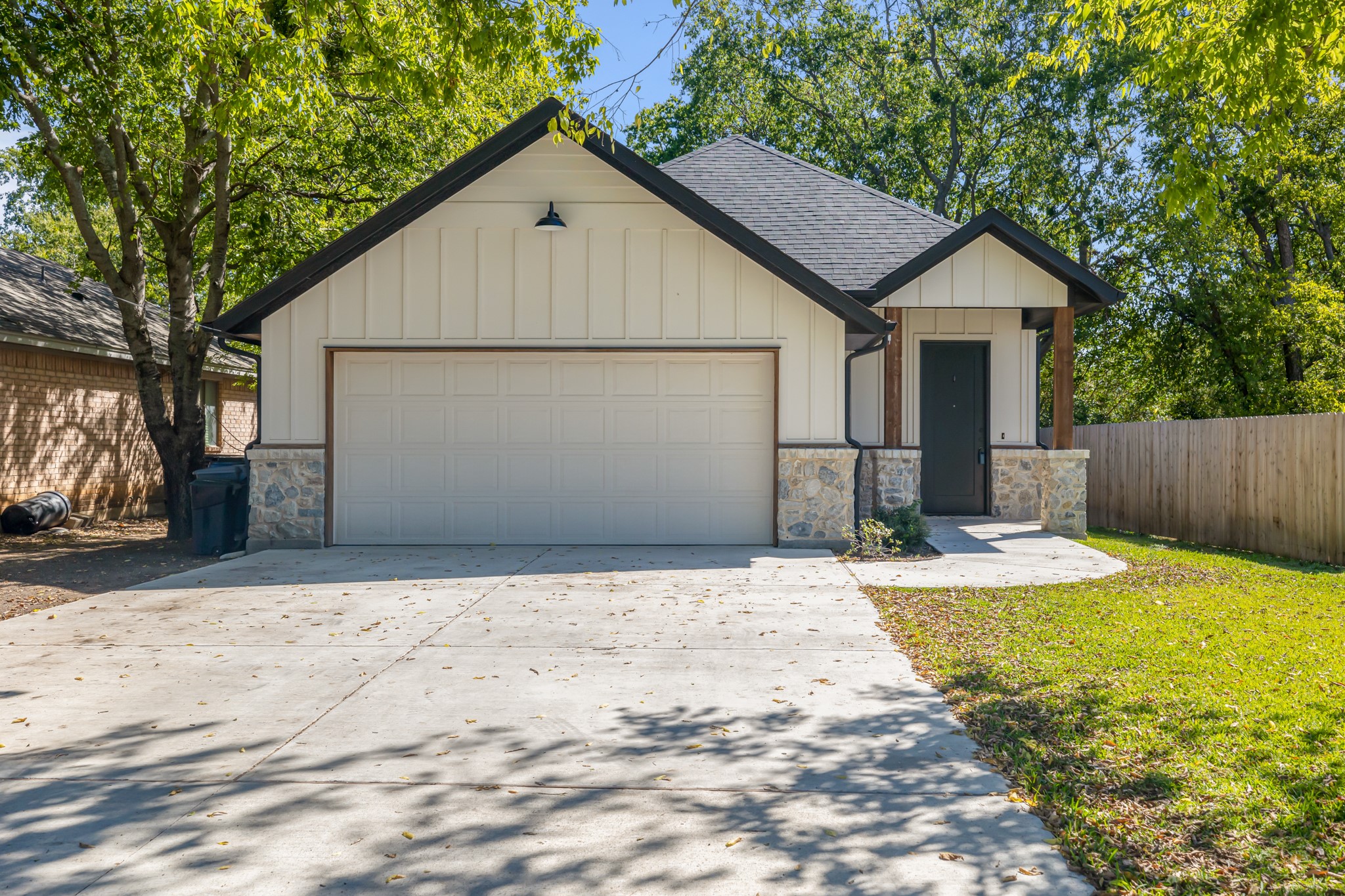 400 Leuty Street Justin TX 76247