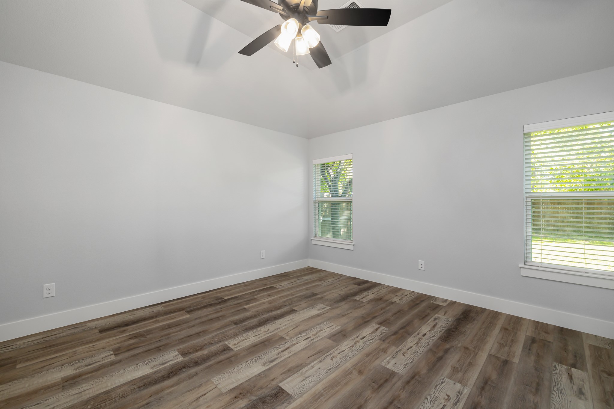 400 Leuty Street Justin TX 76247