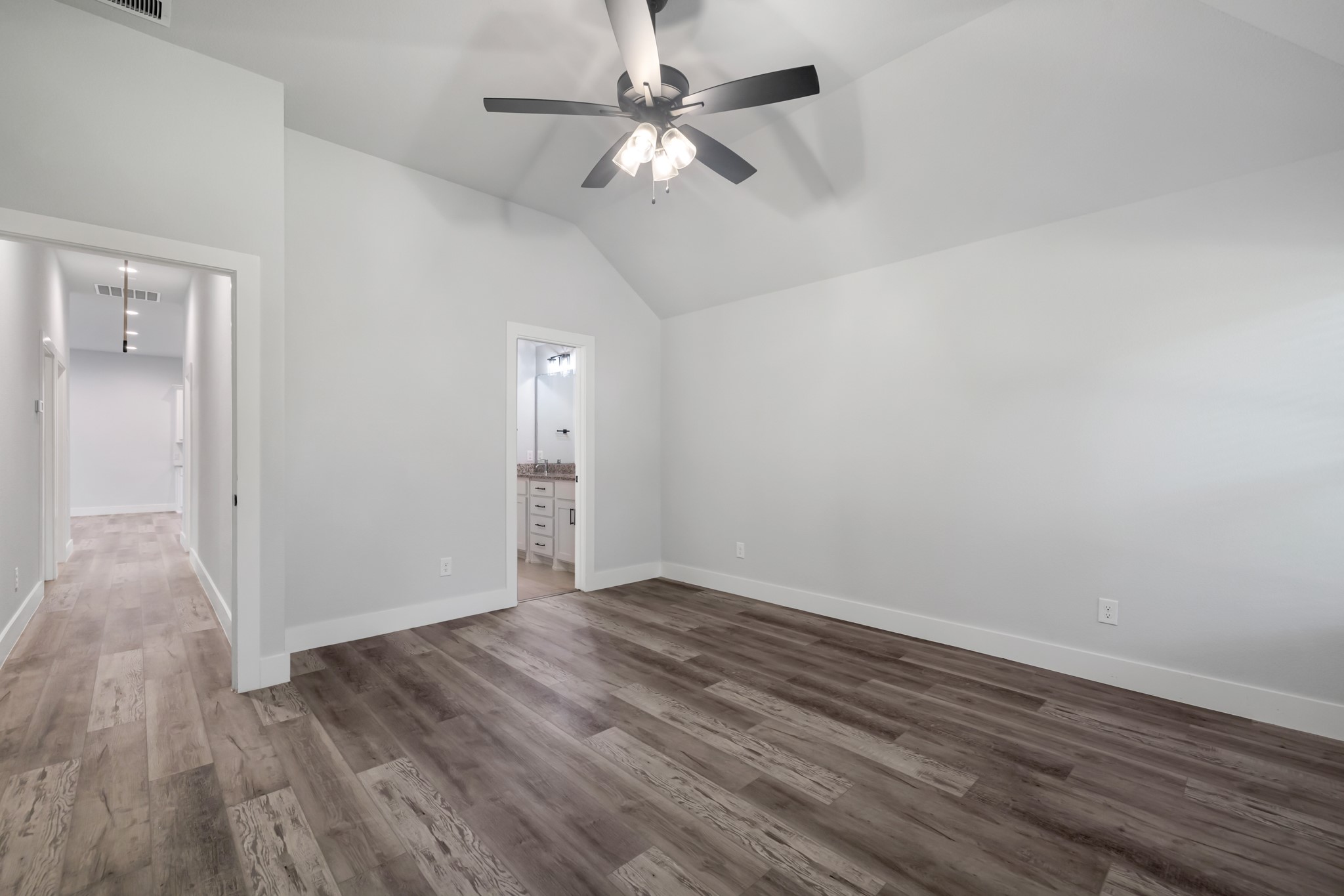 400 Leuty Street Justin TX 76247