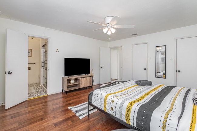2404 Crestview Circle Irving TX 75062