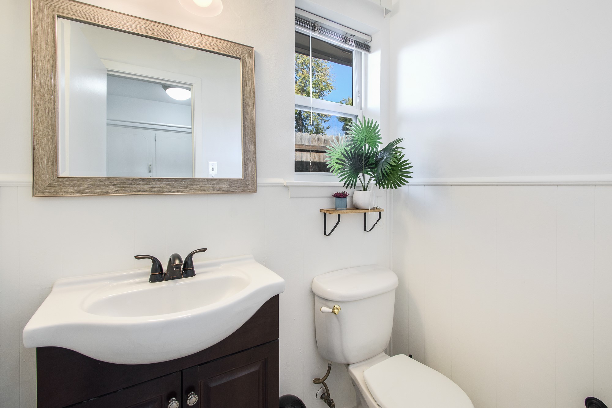 2404 Crestview Circle Irving TX 75062