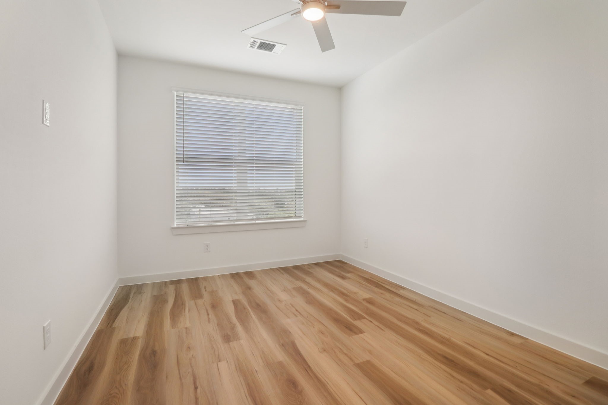 405 N Ewing Avenue Dallas TX 75203