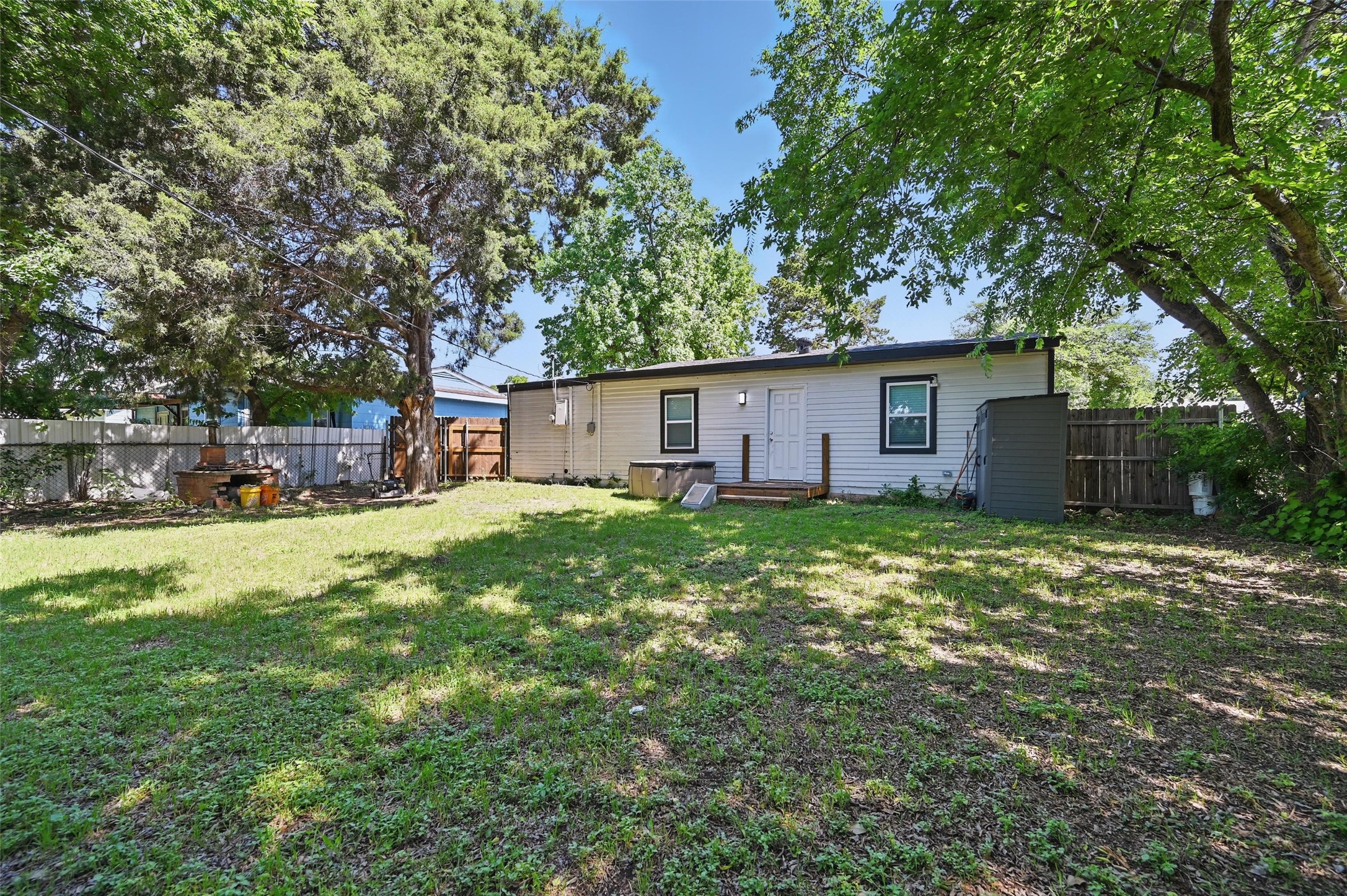 1205 Hamsted Street Fort Worth TX 76115