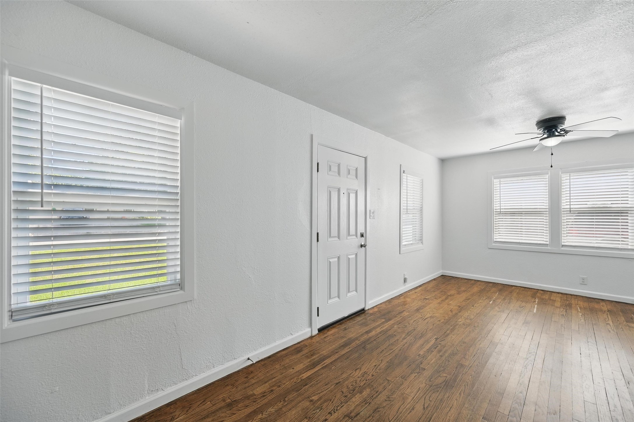 1205 Hamsted Street Fort Worth TX 76115
