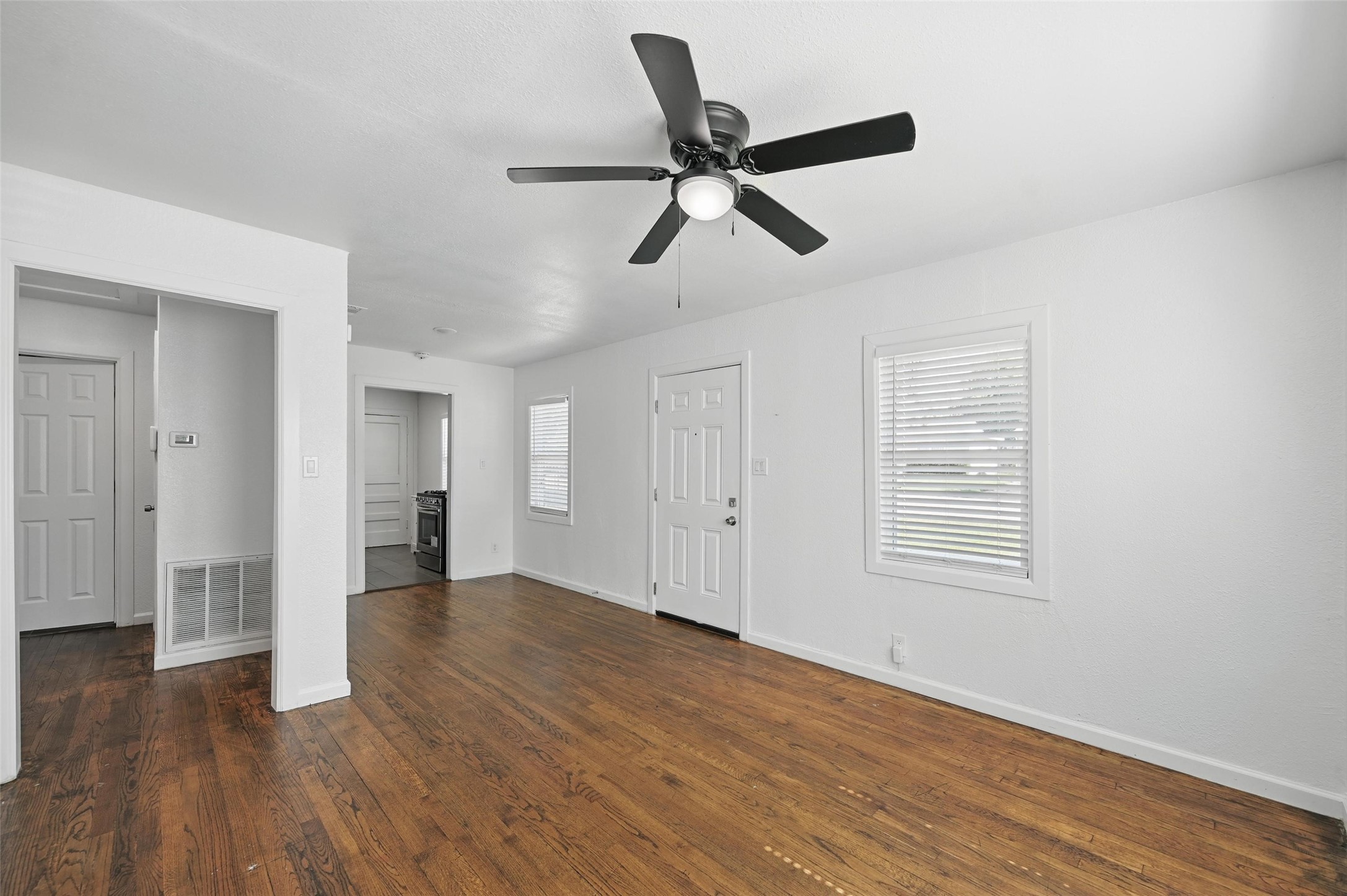1205 Hamsted Street Fort Worth TX 76115