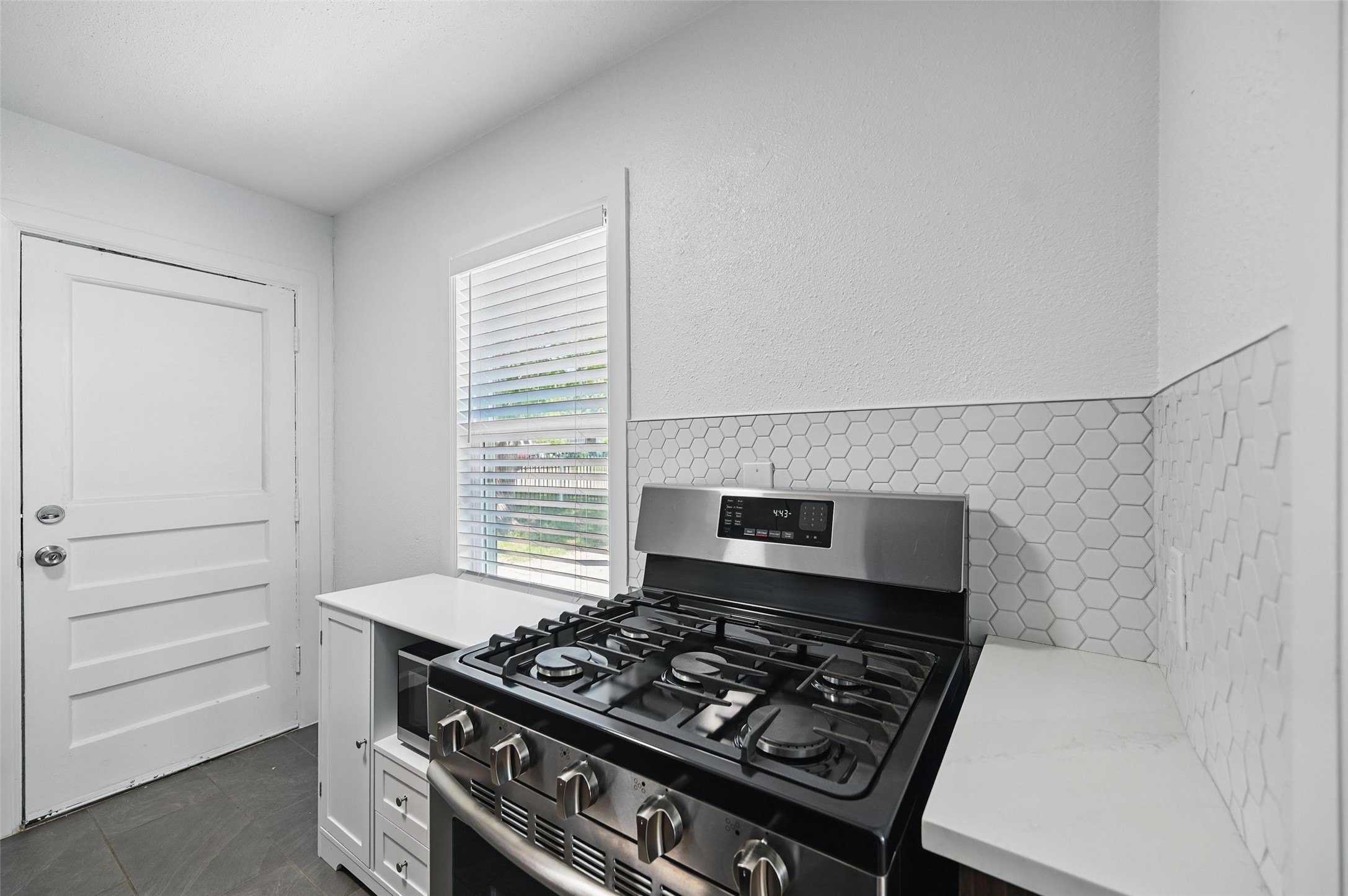 1205 Hamsted Street Fort Worth TX 76115
