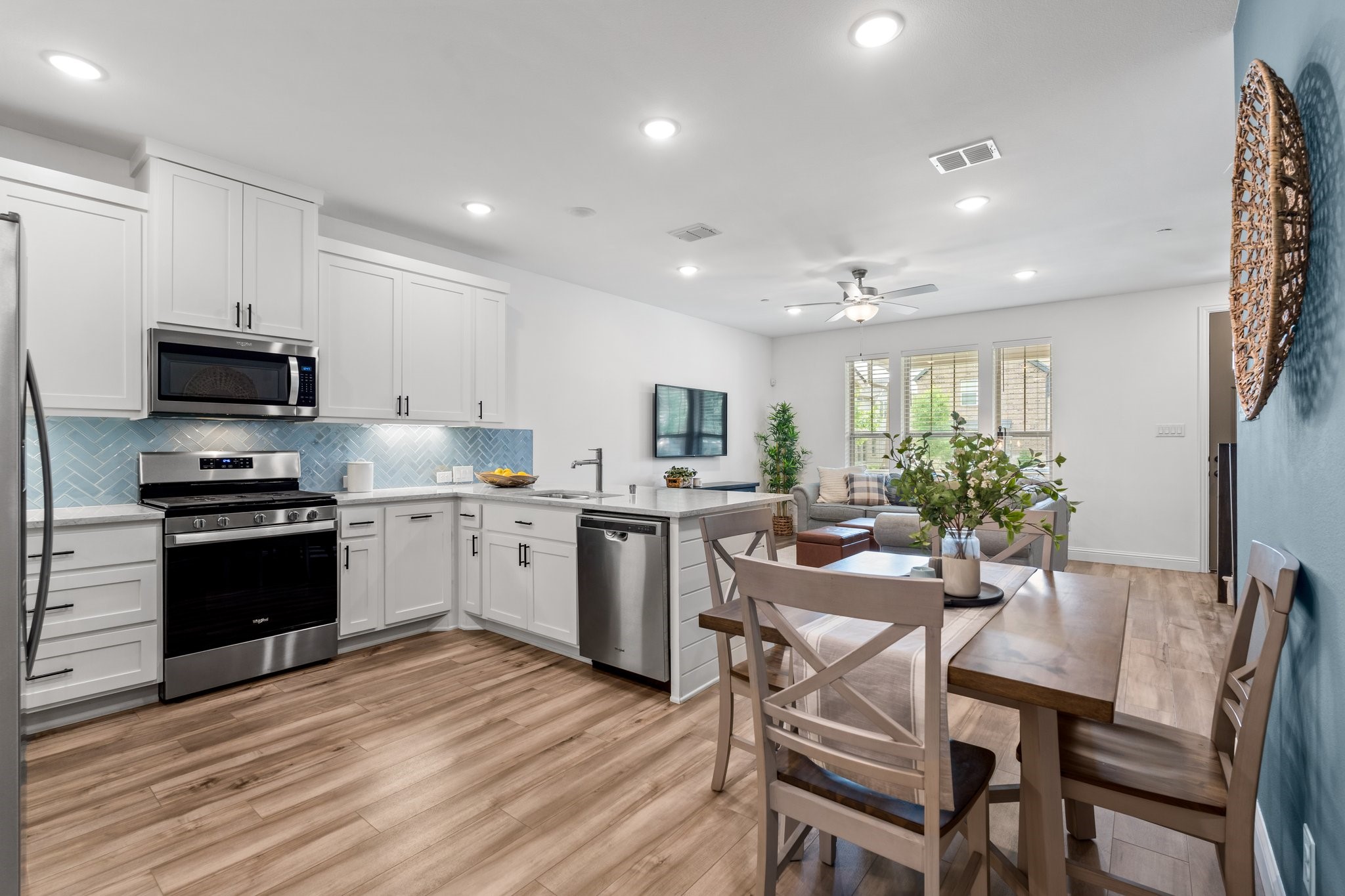 2529 Barnwood Lane Garland TX 75042