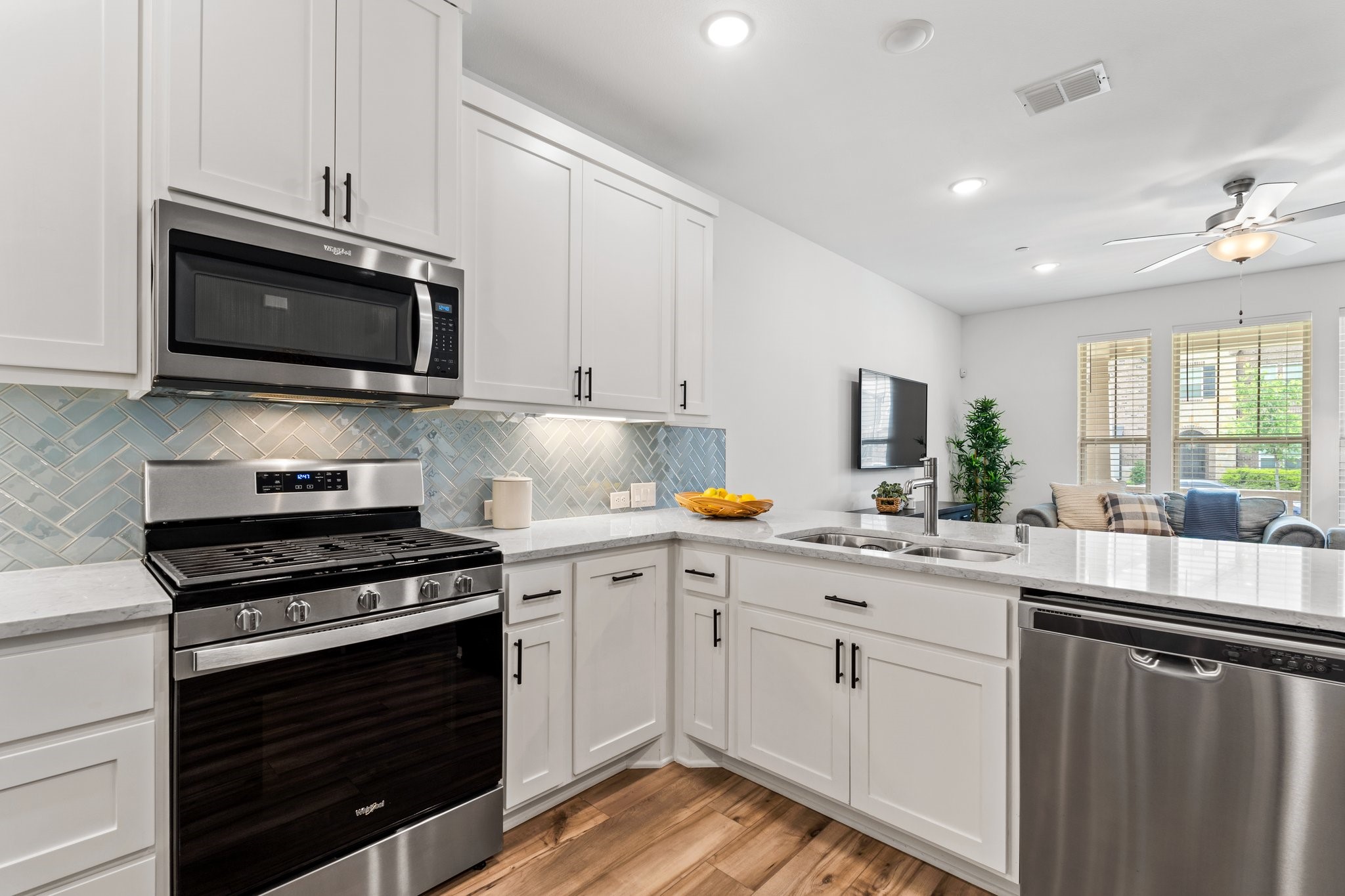 2529 Barnwood Lane Garland TX 75042