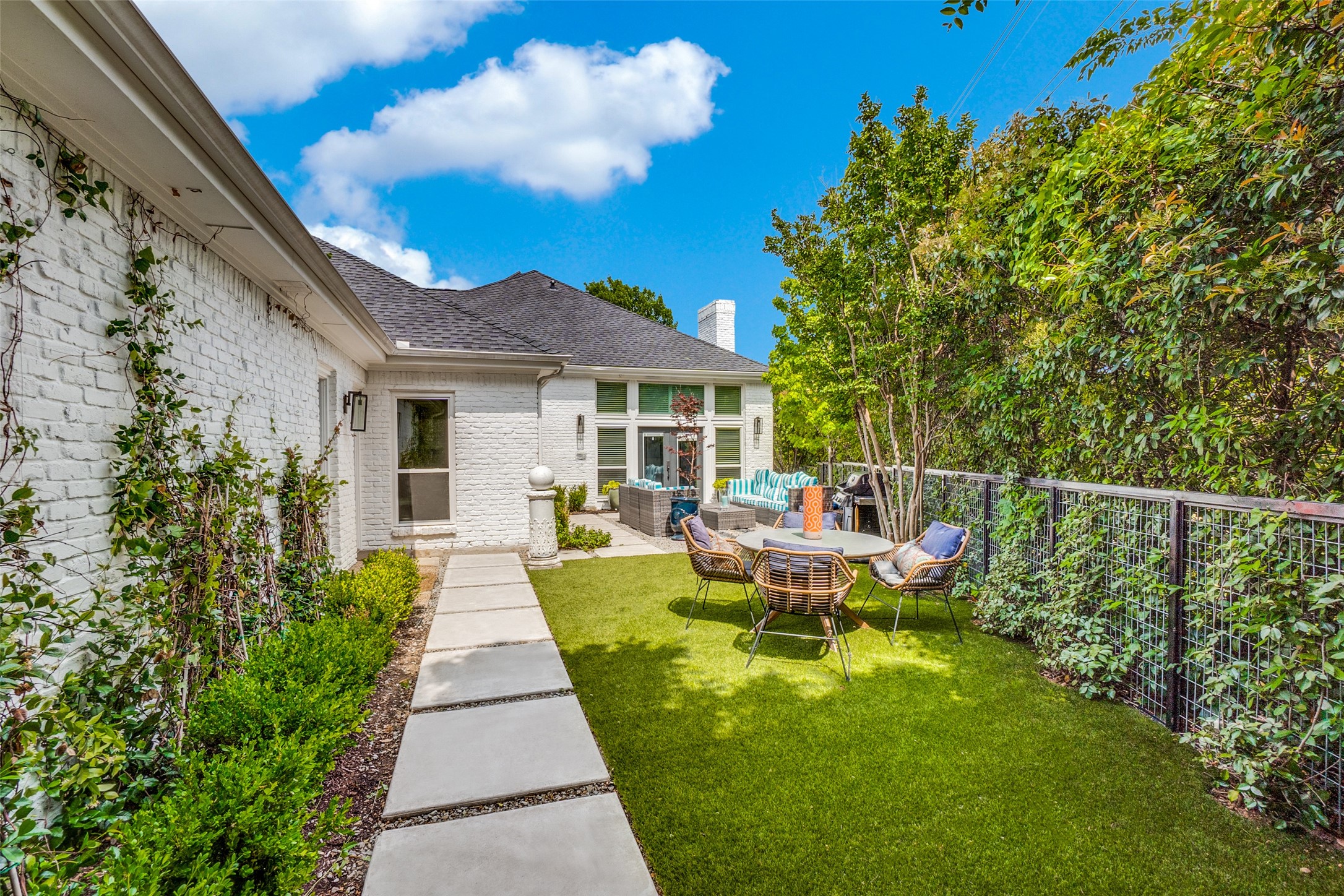 7220 Lavendale Circle Dallas TX 75230