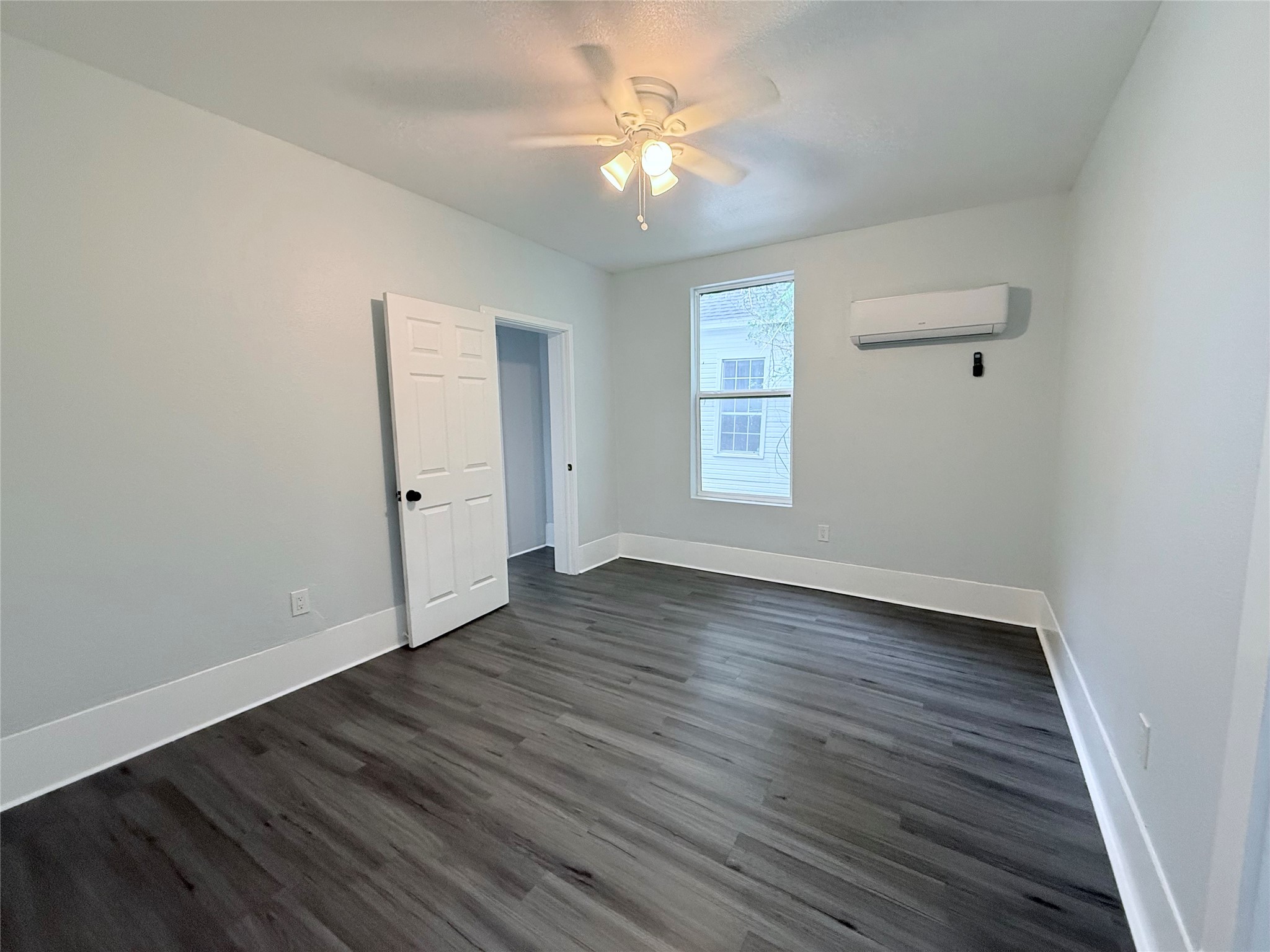 1326 W Sears Street Denison TX 75020