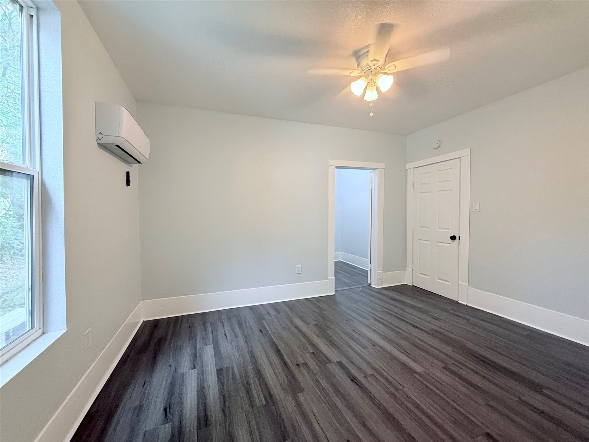 1326 W Sears Street Denison TX 75020