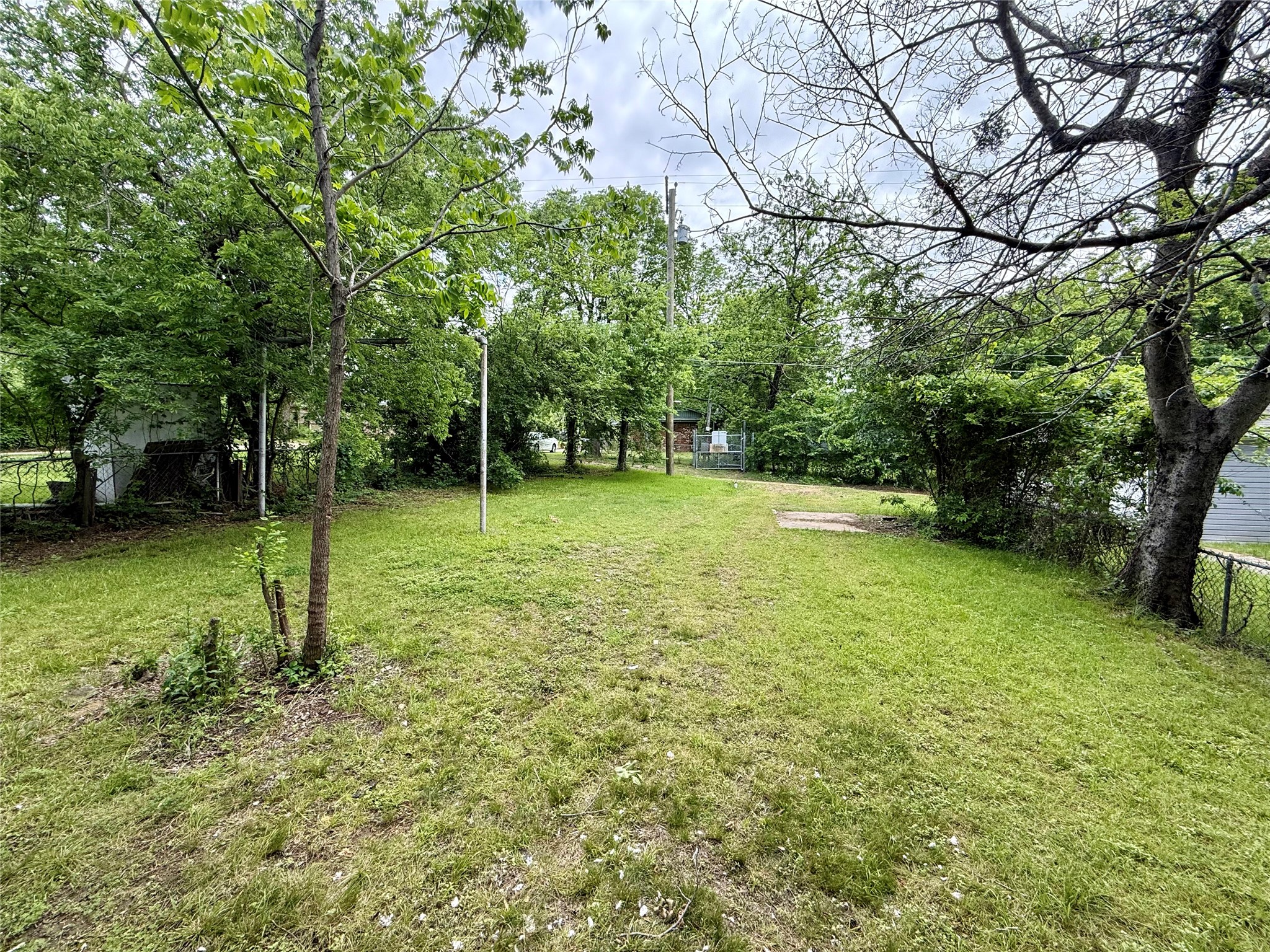 1326 W Sears Street Denison TX 75020