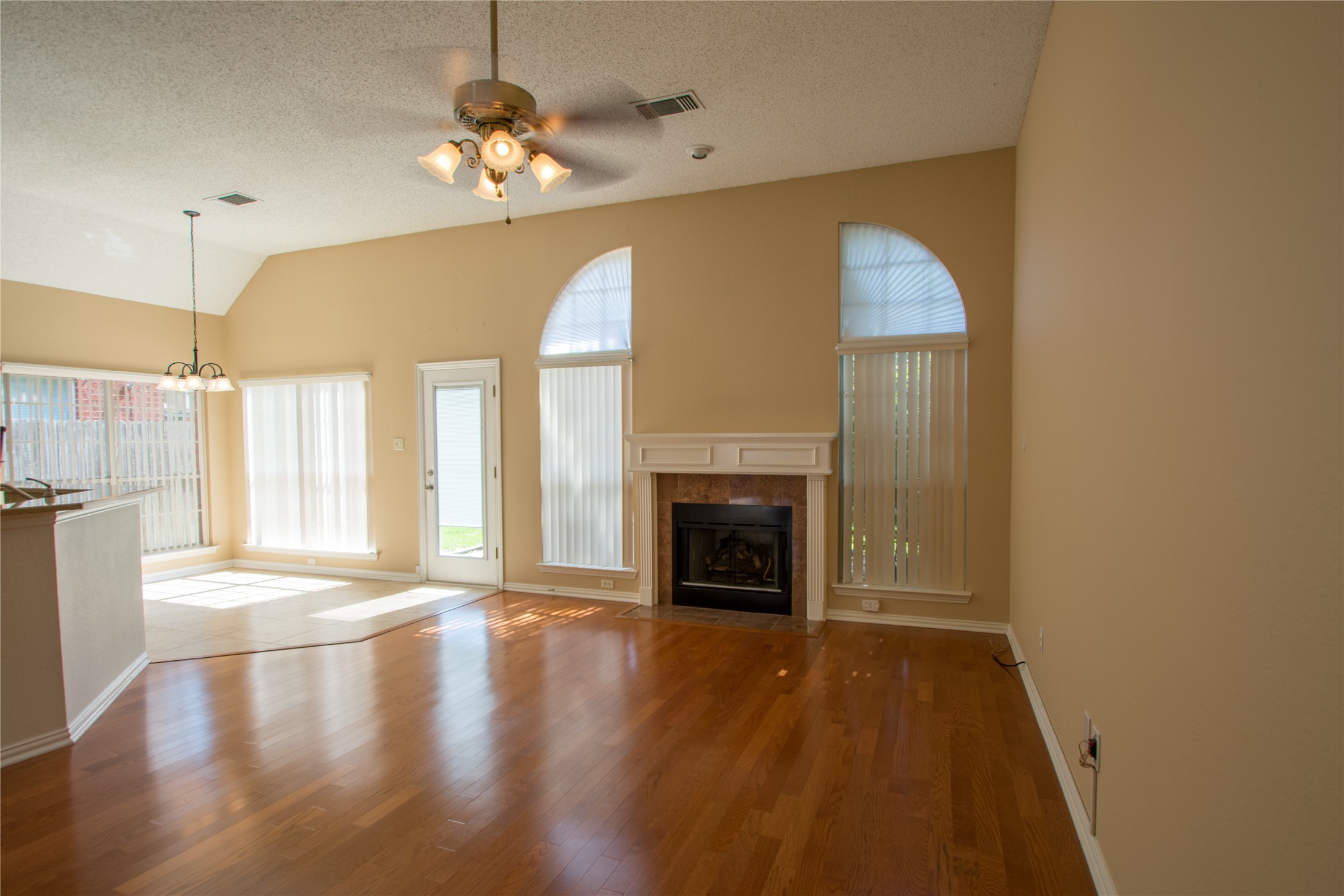 5809 Coldsworth Court Arlington TX 76018