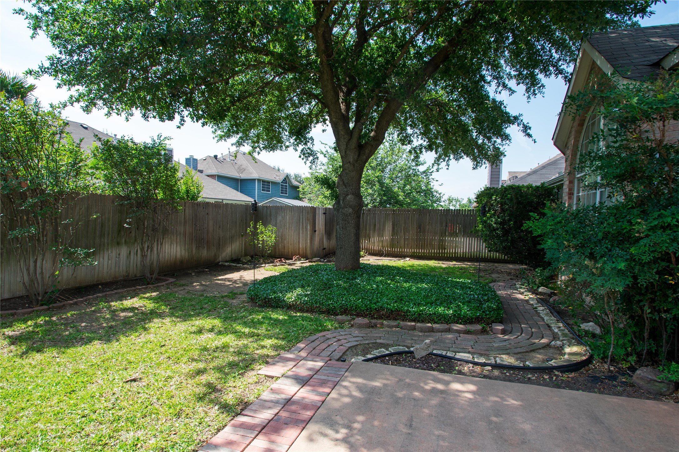5809 Coldsworth Court Arlington TX 76018