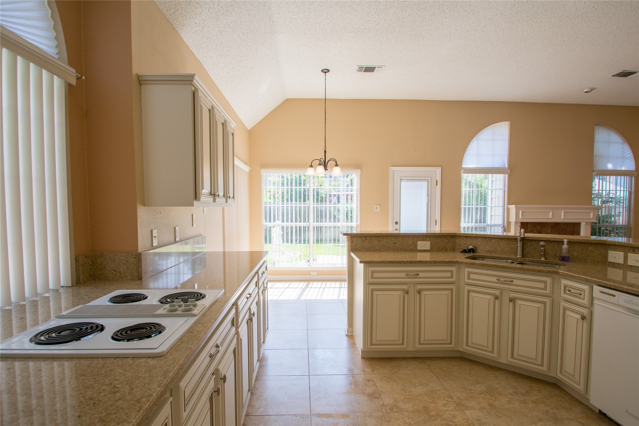 5809 Coldsworth Court Arlington TX 76018