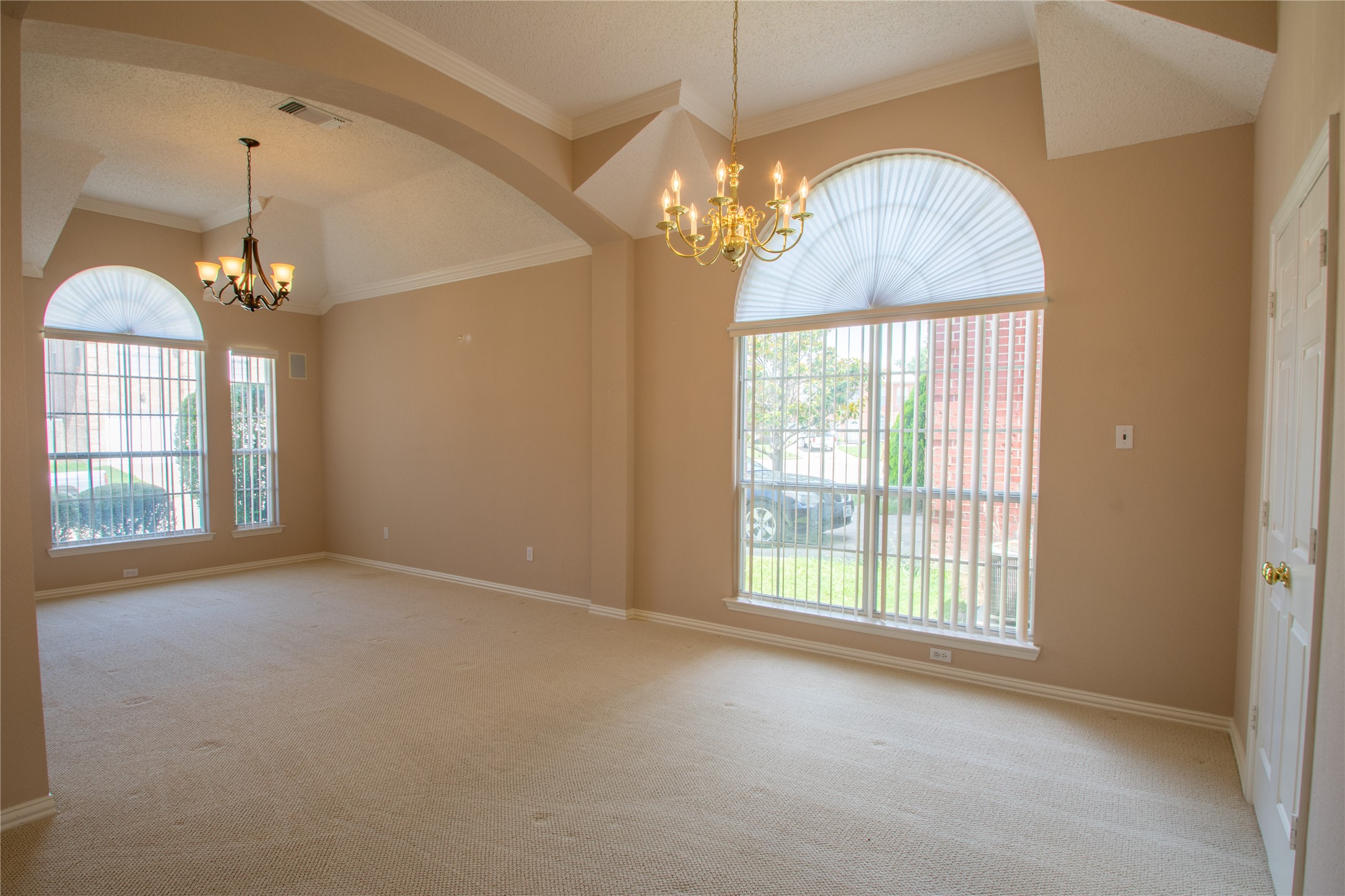 5809 Coldsworth Court Arlington TX 76018