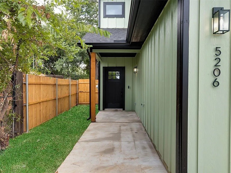 5206 Slate Street Fort Worth TX 76114