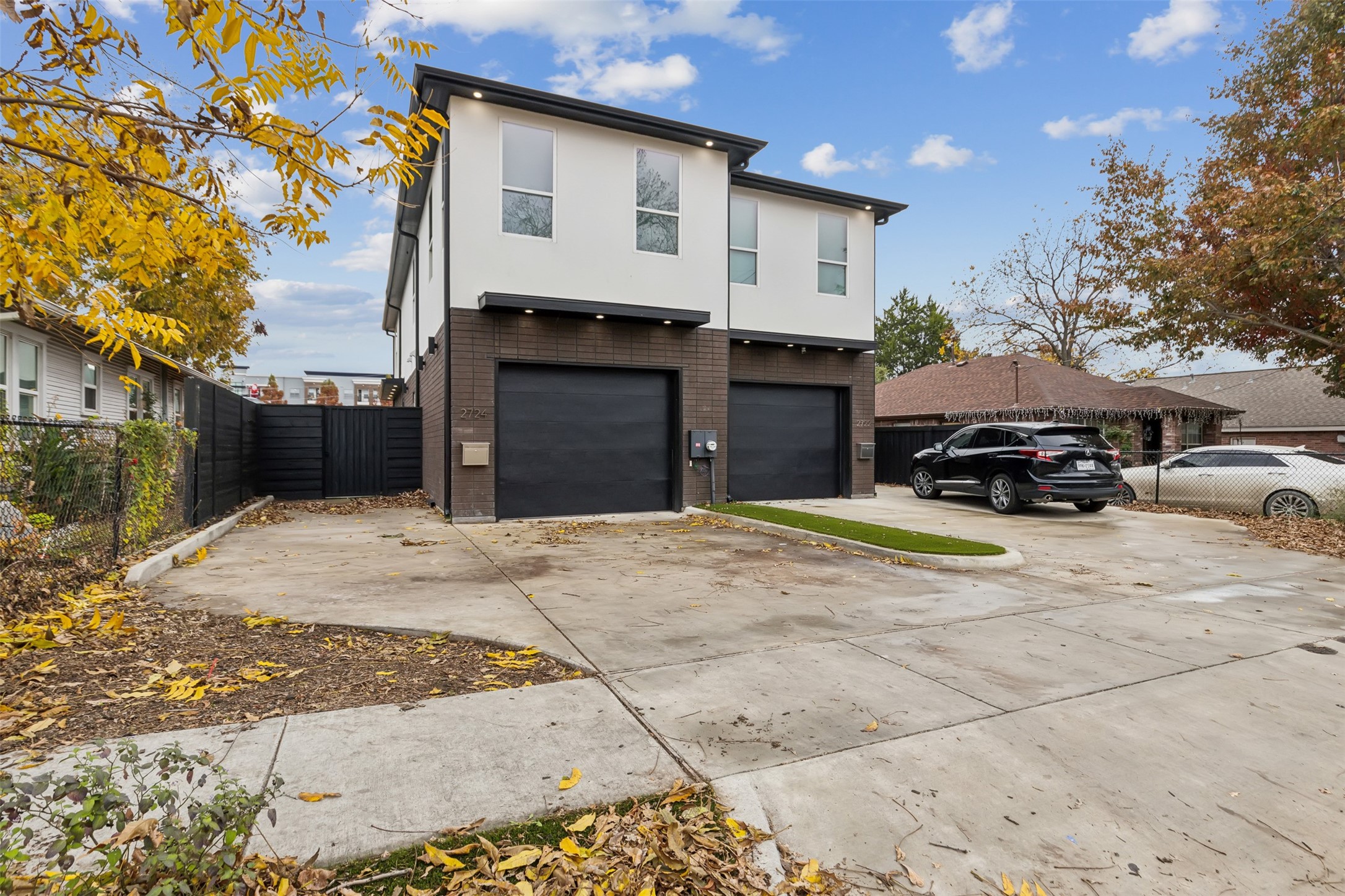 2724 Hondo Dallas TX 75219