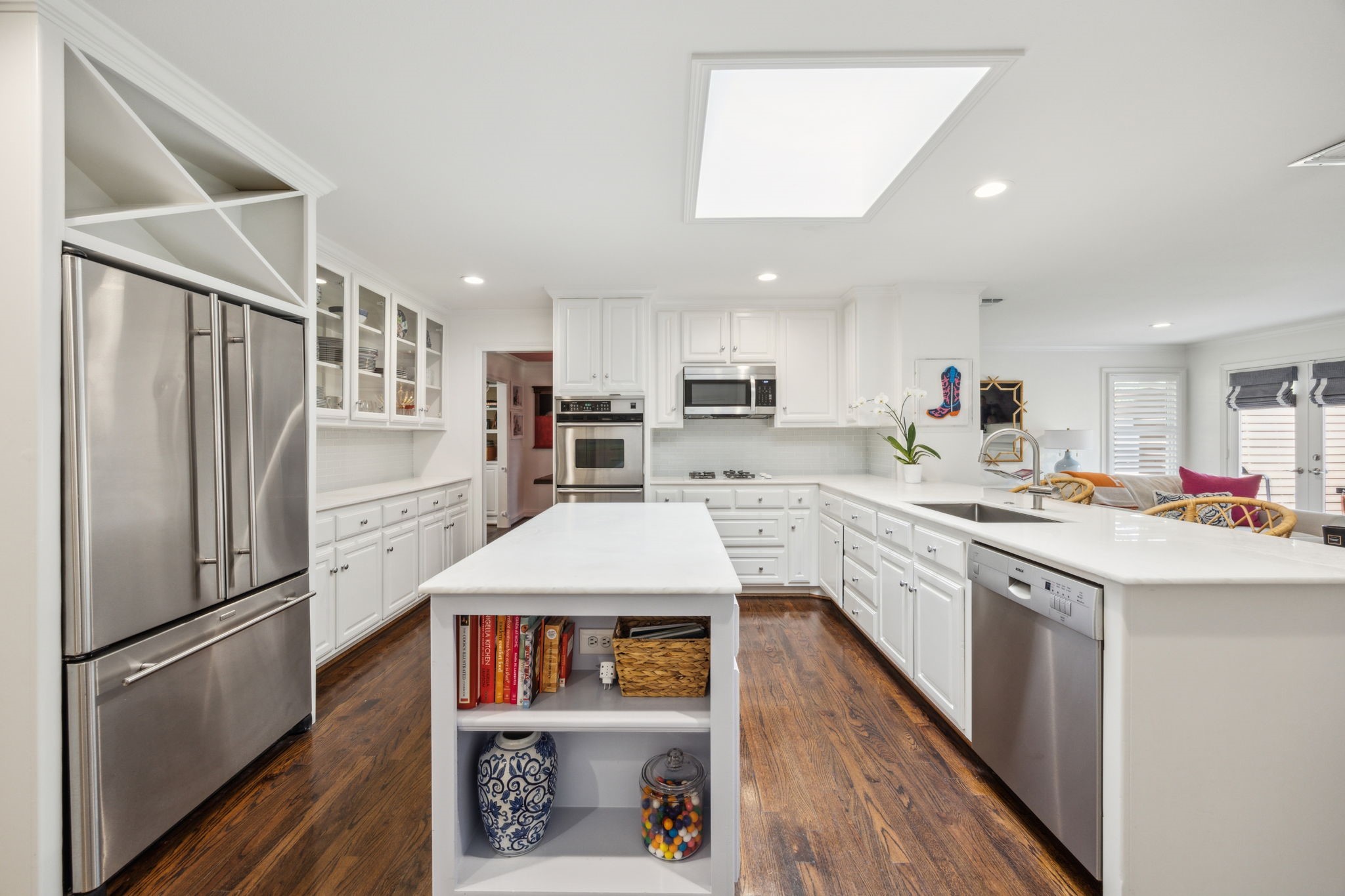 6505 Woodland Drive Dallas TX 75225
