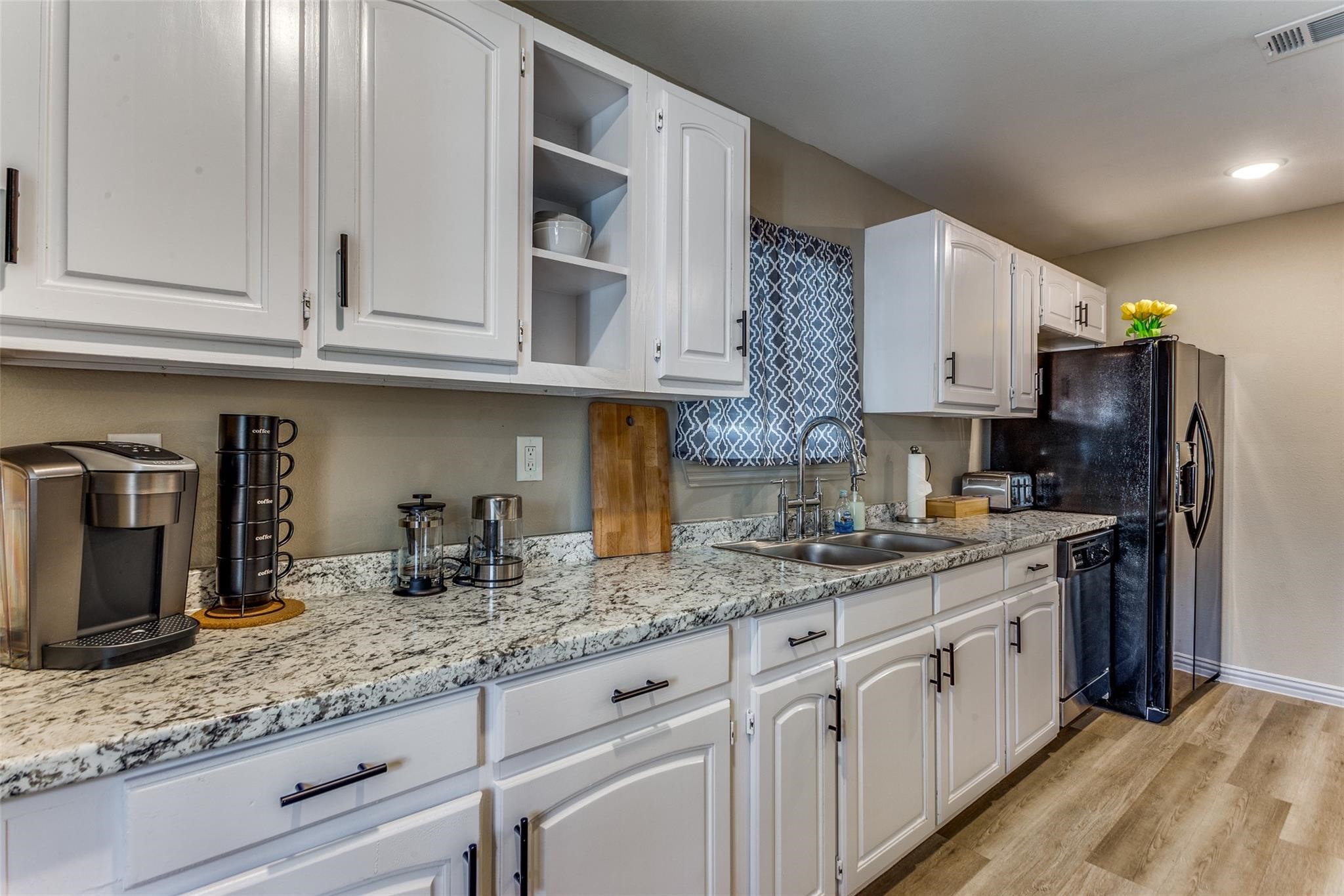 3217 Huron Trail Lake Worth TX 76135