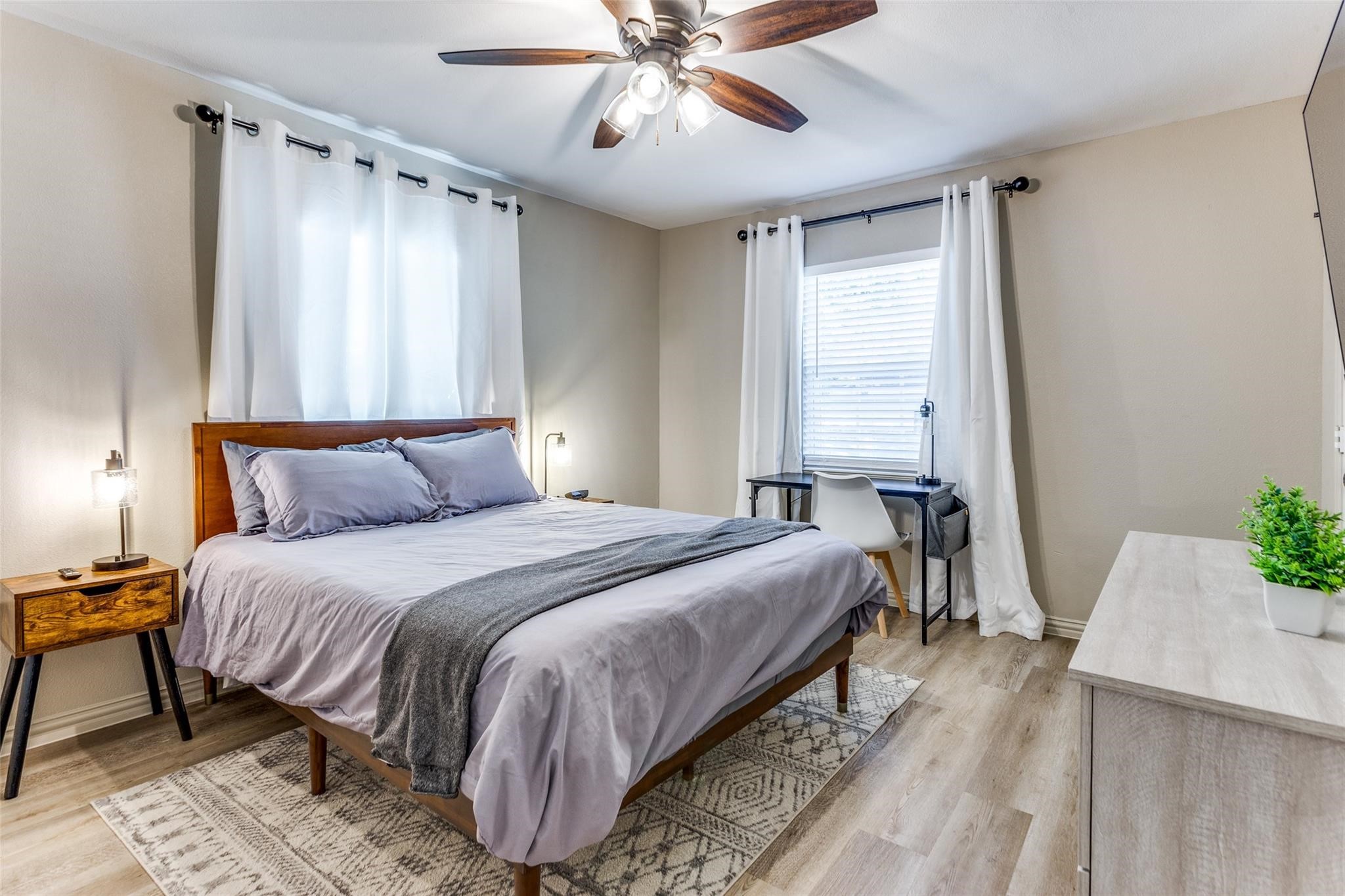 3217 Huron Trail Lake Worth TX 76135