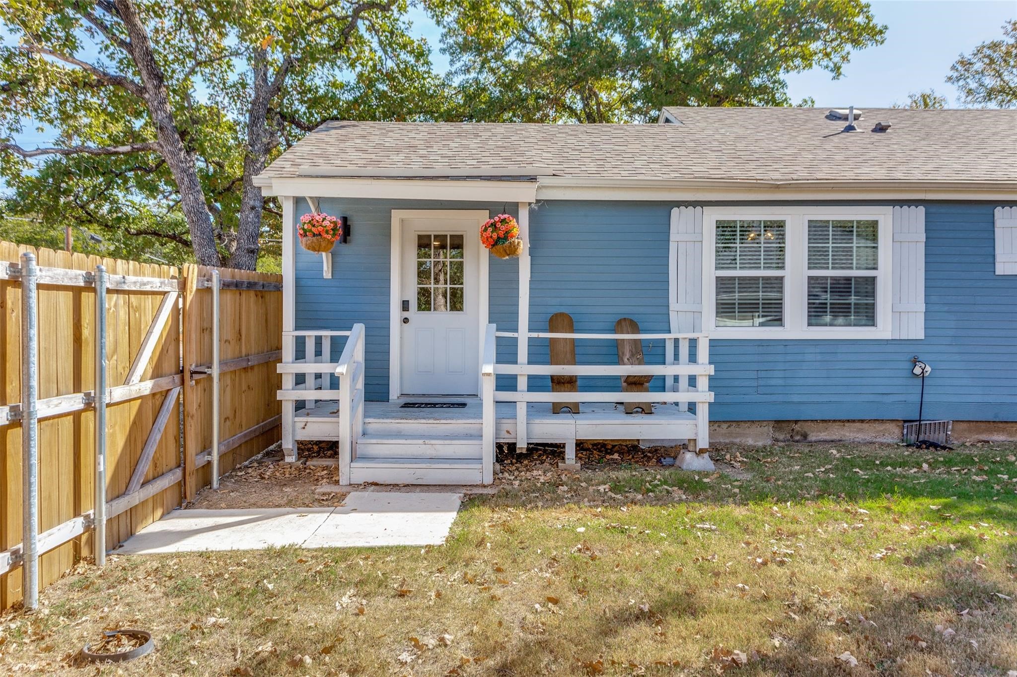 3217 Huron Trail Lake Worth TX 76135