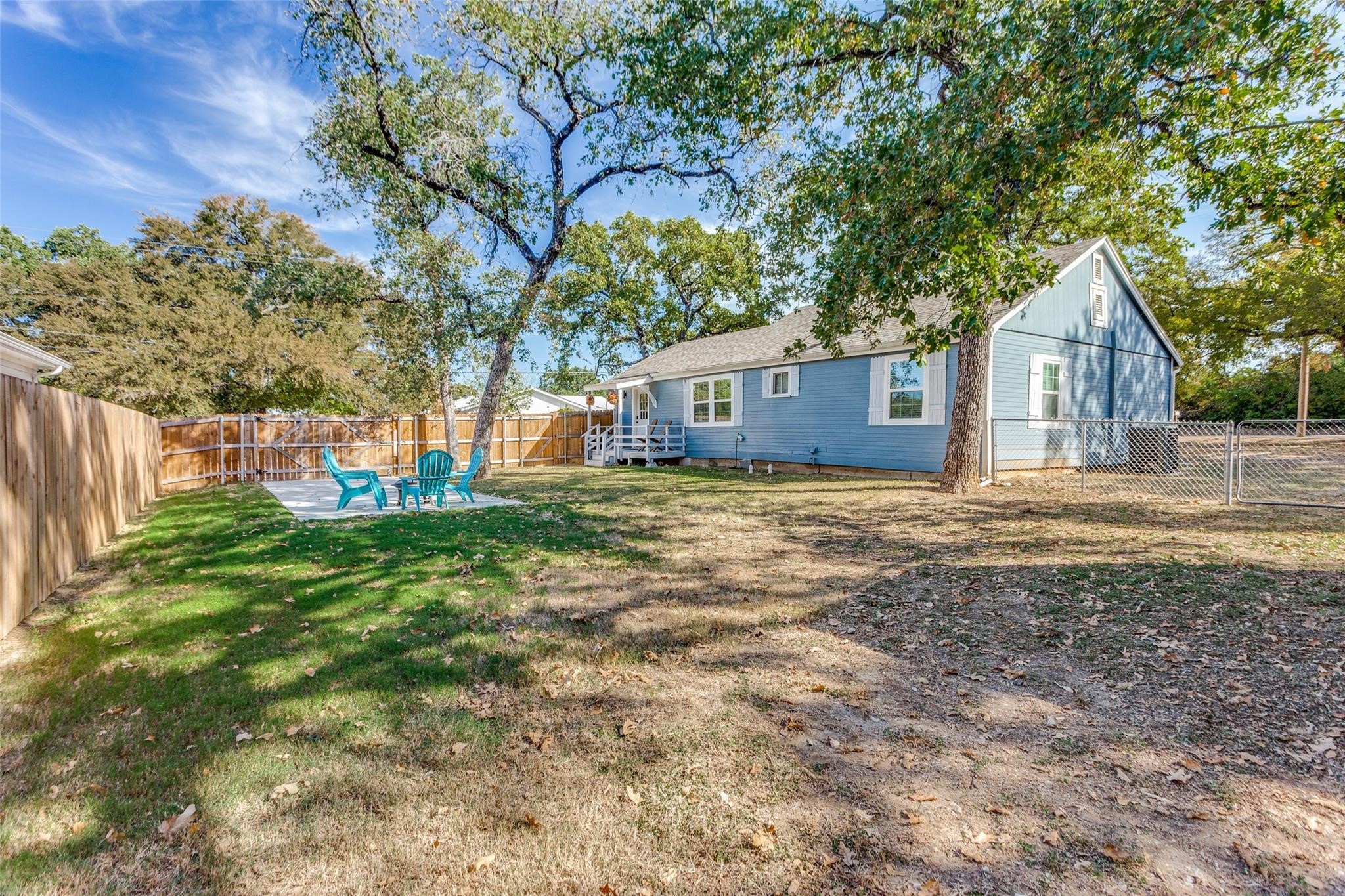 3217 Huron Trail Lake Worth TX 76135