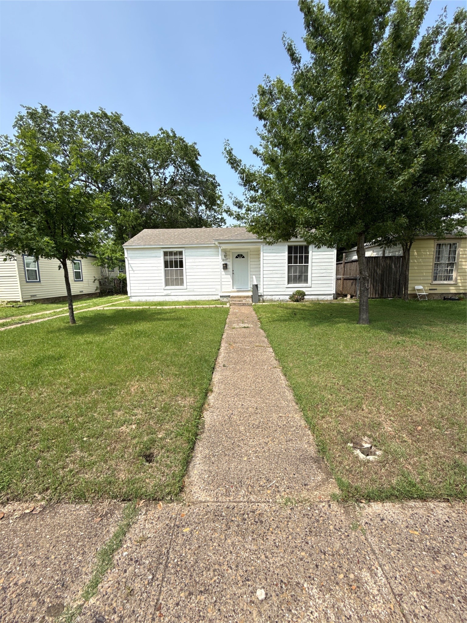 1607 Mcadams Avenue Dallas TX 75224