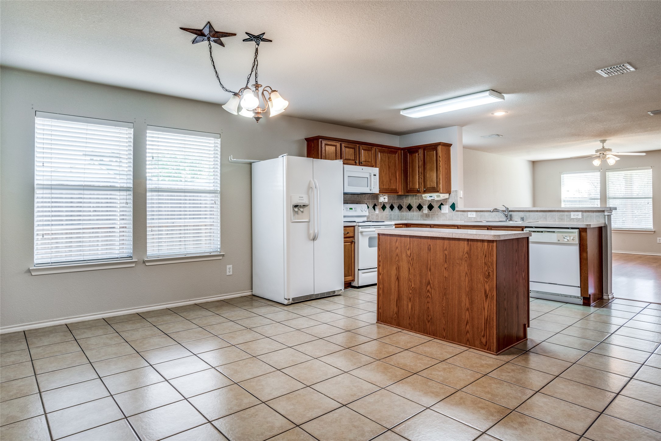 821 Oak Hollow Lane Anna TX 75409