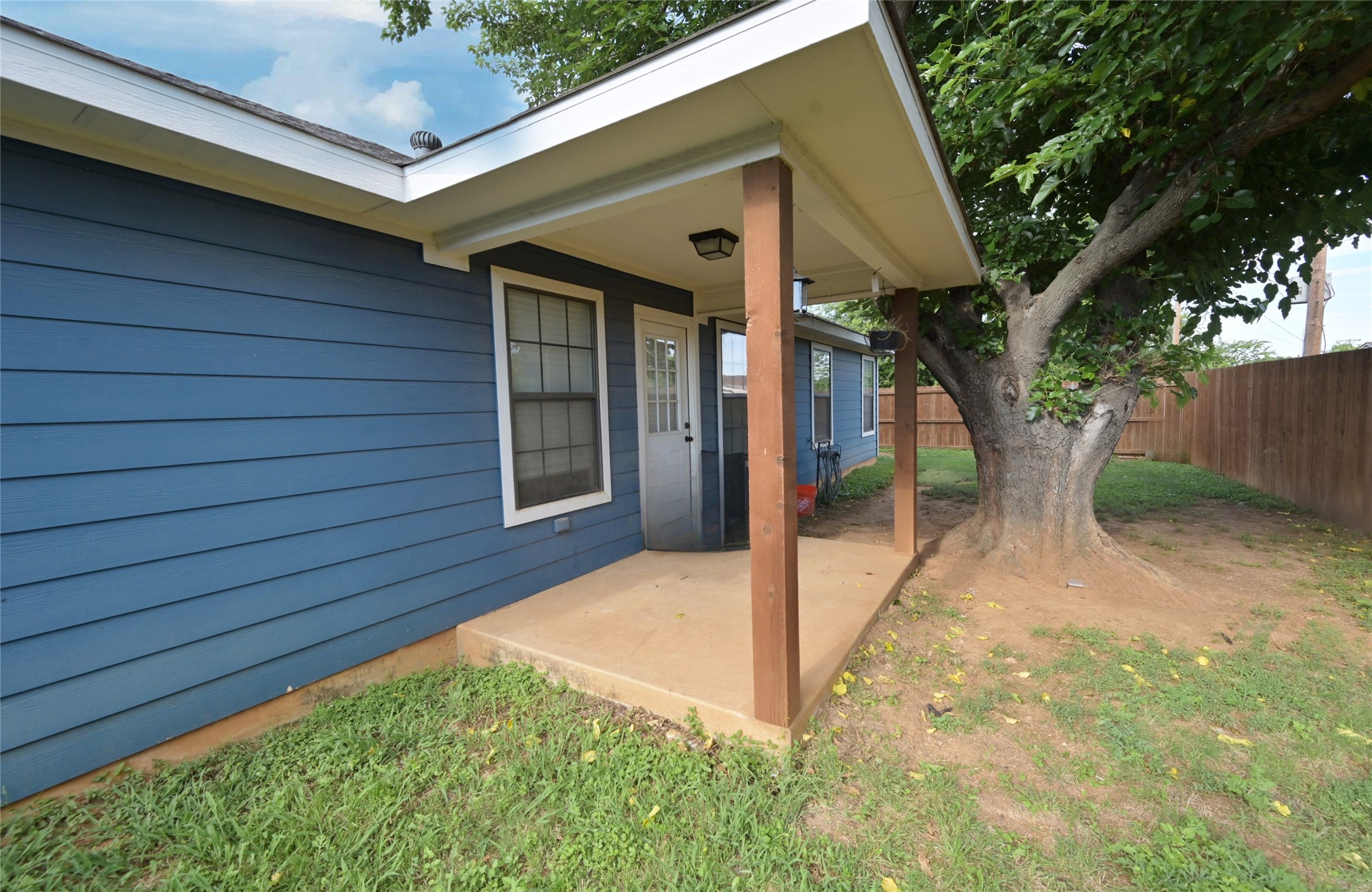 1106 12th Street SE Mineral Wells TX 76067